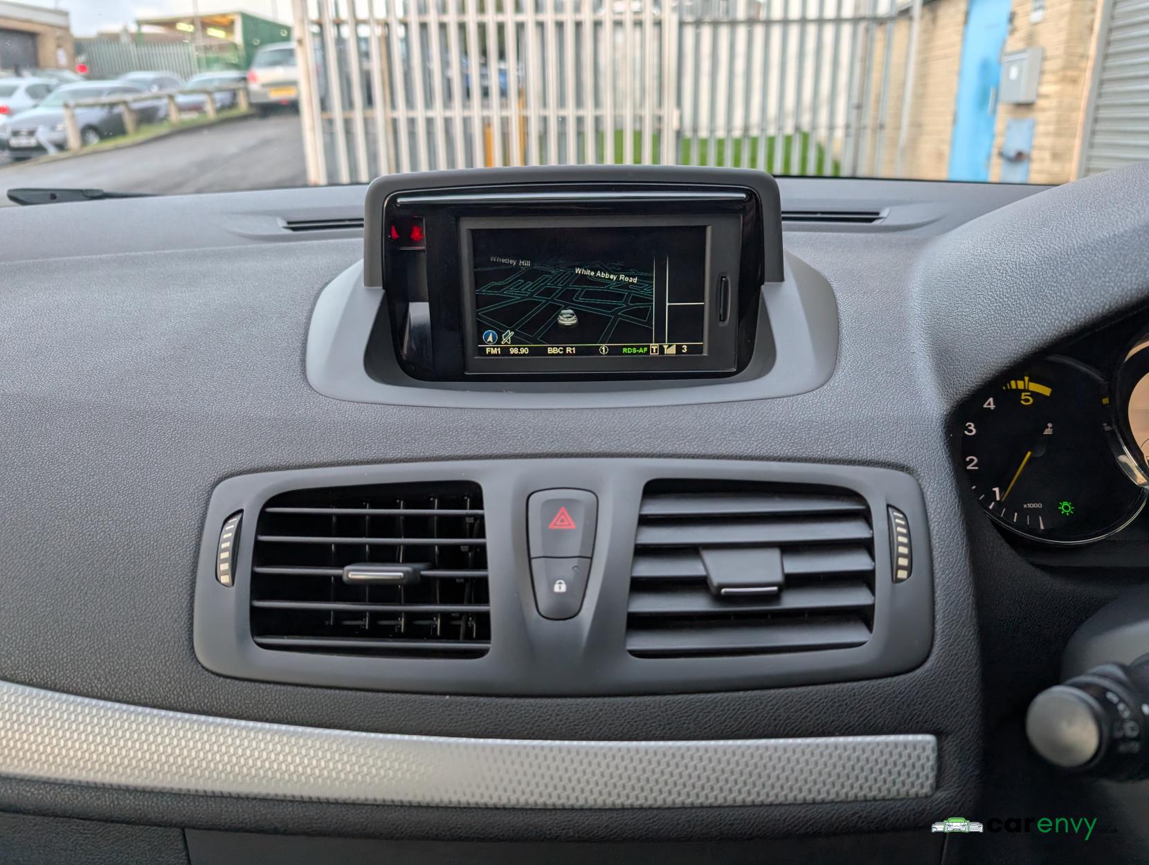 Renault Megane 1.5 dCi ENERGY Dynamique TomTom Hatchback 5dr Diesel Manual Euro 5 (s/s) (110 ps)