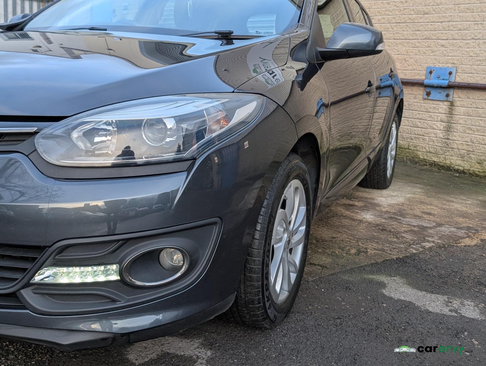 Renault Megane 1.5 dCi ENERGY Dynamique TomTom Hatchback 5dr Diesel Manual Euro 5 (s/s) (110 ps)