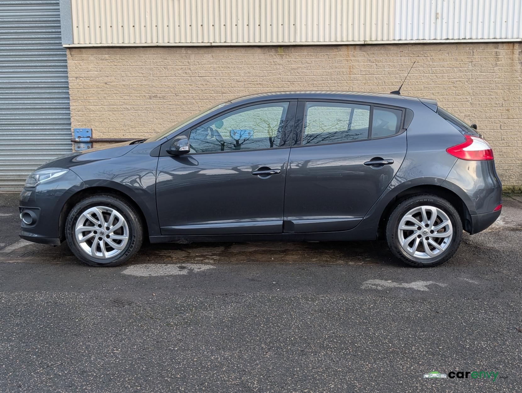 Renault Megane 1.5 dCi ENERGY Dynamique TomTom Hatchback 5dr Diesel Manual Euro 5 (s/s) (110 ps)