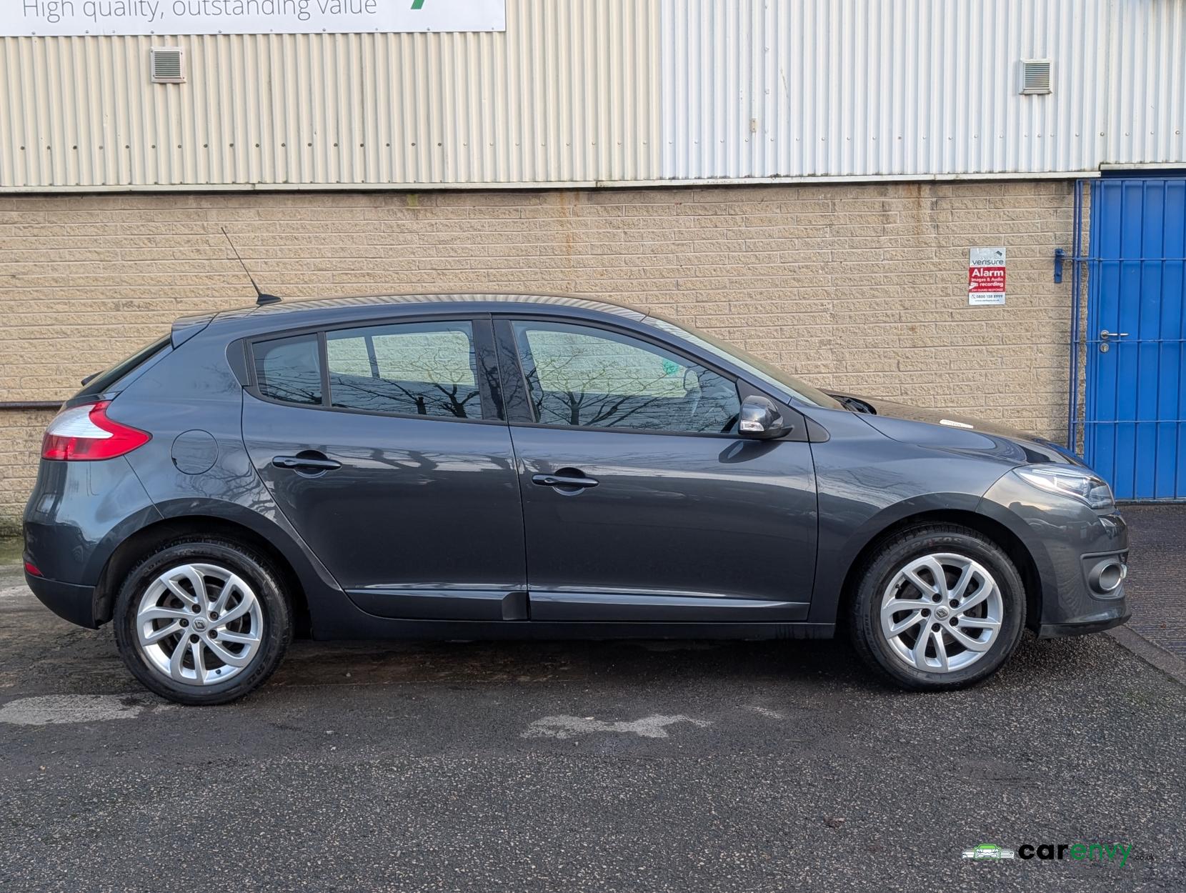 Renault Megane 1.5 dCi ENERGY Dynamique TomTom Hatchback 5dr Diesel Manual Euro 5 (s/s) (110 ps)