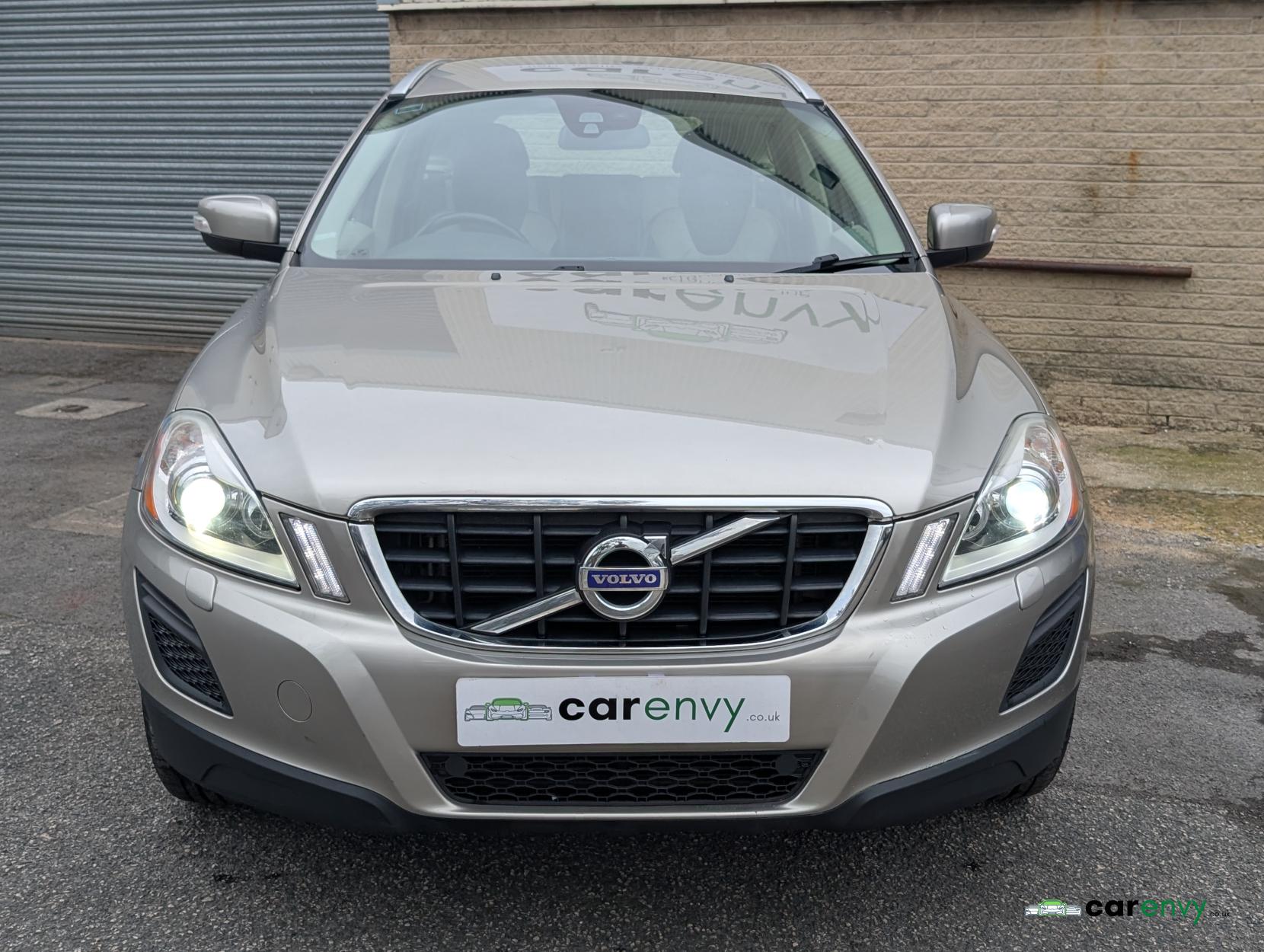 Volvo XC60 2.4 D5 SE Lux SUV 5dr Diesel Manual AWD Euro 5 (s/s) (215 ps)