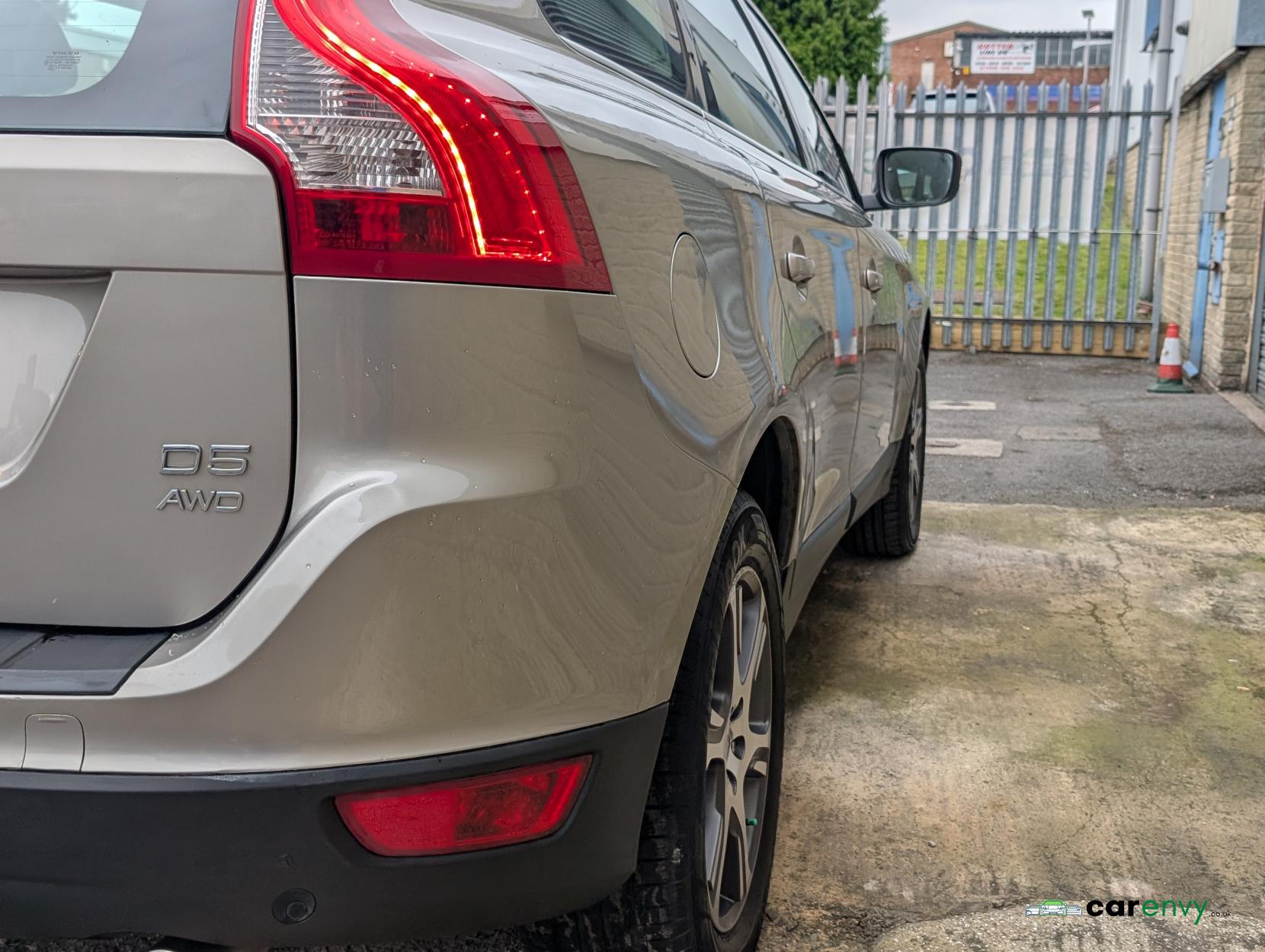 Volvo XC60 2.4 D5 SE Lux SUV 5dr Diesel Manual AWD Euro 5 (s/s) (215 ps)