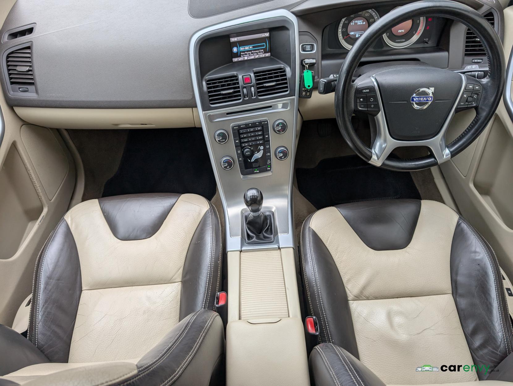 Volvo XC60 2.4 D5 SE Lux SUV 5dr Diesel Manual AWD Euro 5 (s/s) (215 ps)