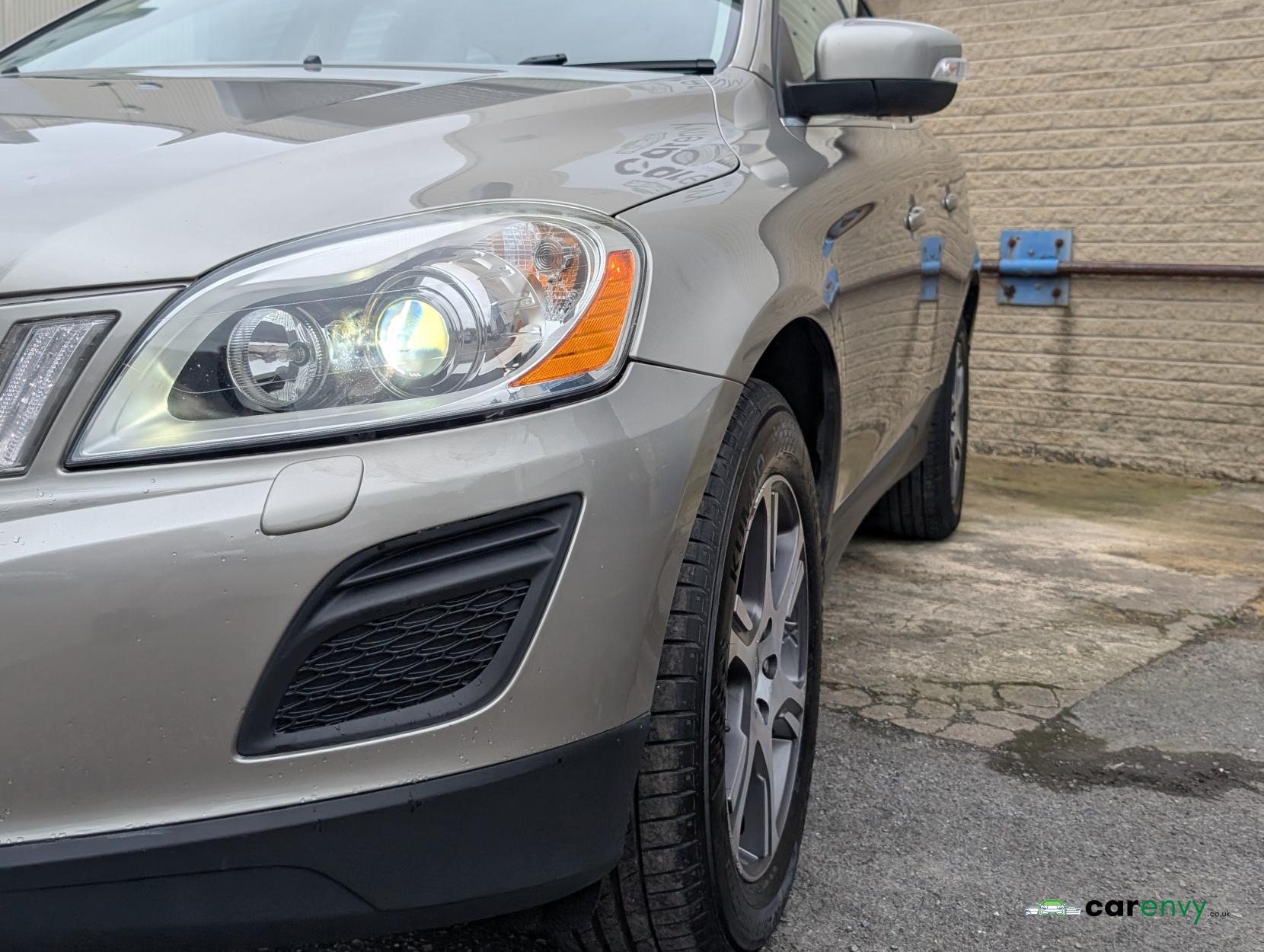 Volvo XC60 2.4 D5 SE Lux SUV 5dr Diesel Manual AWD Euro 5 (s/s) (215 ps)