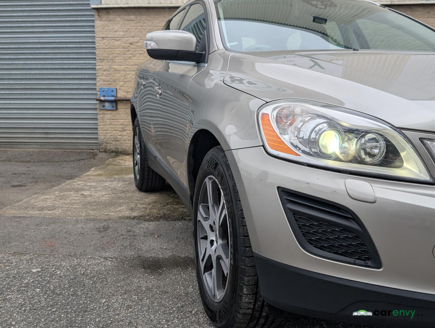 Volvo XC60 2.4 D5 SE Lux SUV 5dr Diesel Manual AWD Euro 5 (s/s) (215 ps)