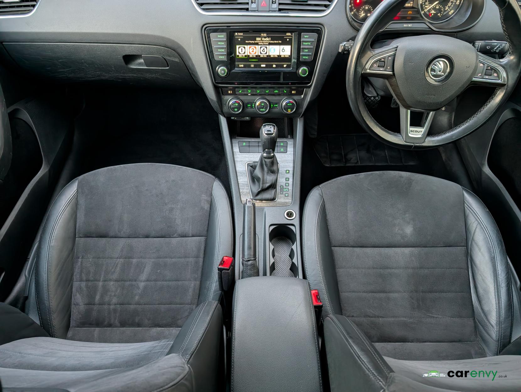 Skoda Octavia 2.0 TDI Scout Estate 5dr Diesel DSG 4WD Euro 6 (s/s) (184 ps)