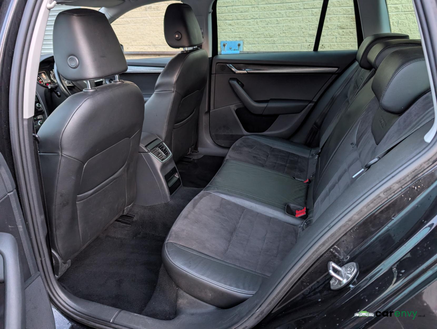 Skoda Octavia 2.0 TDI Scout Estate 5dr Diesel DSG 4WD Euro 6 (s/s) (184 ps)