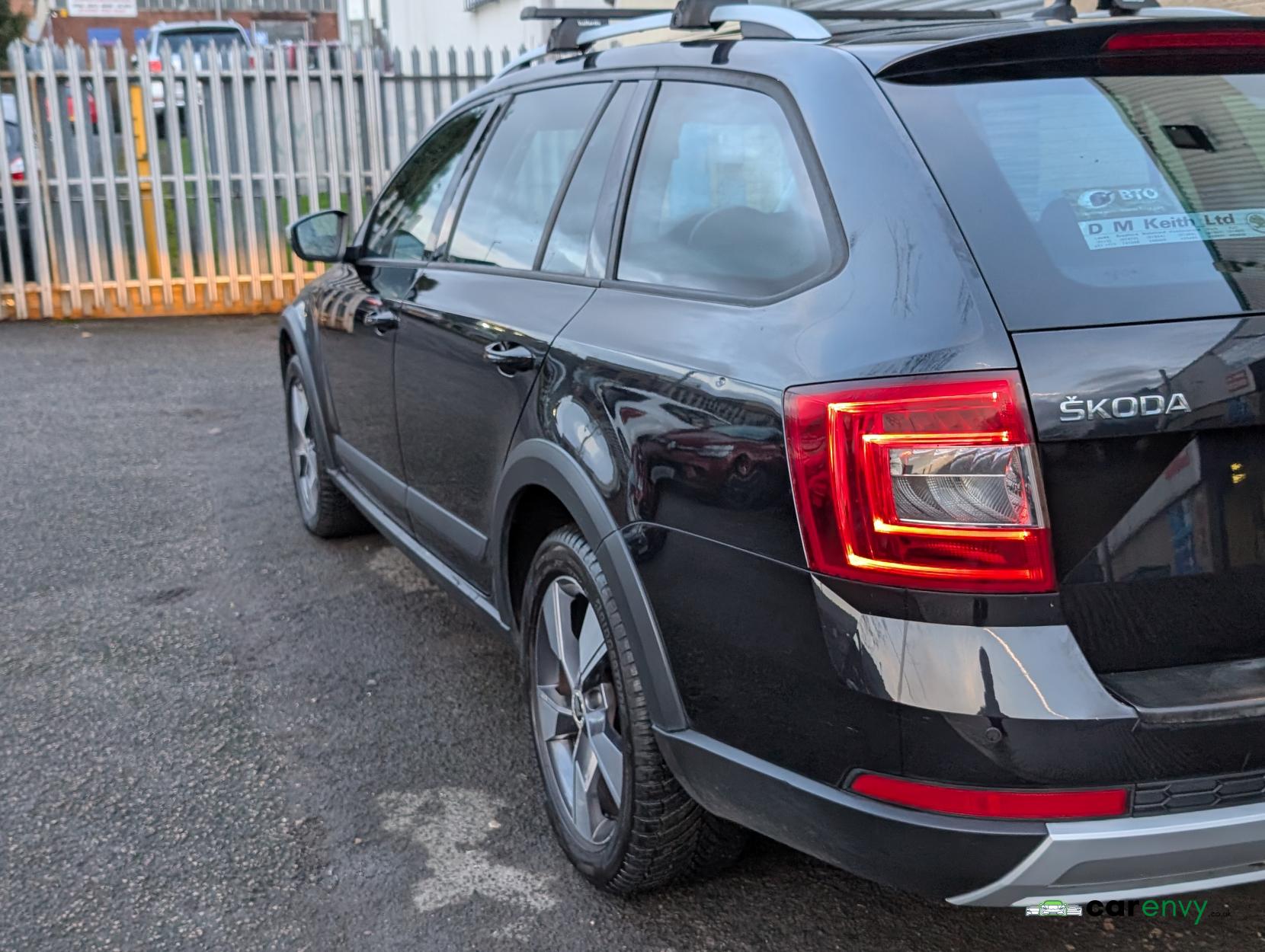 Skoda Octavia 2.0 TDI Scout Estate 5dr Diesel DSG 4WD Euro 6 (s/s) (184 ps)