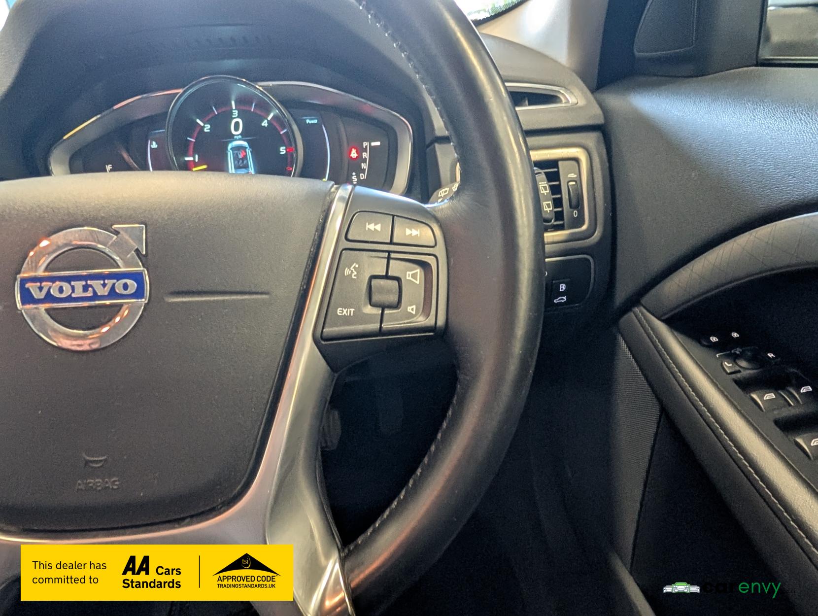 Volvo XC70 2.4 D4 SE Lux Estate 5dr Diesel Geartronic AWD Euro 5 (181 ps)