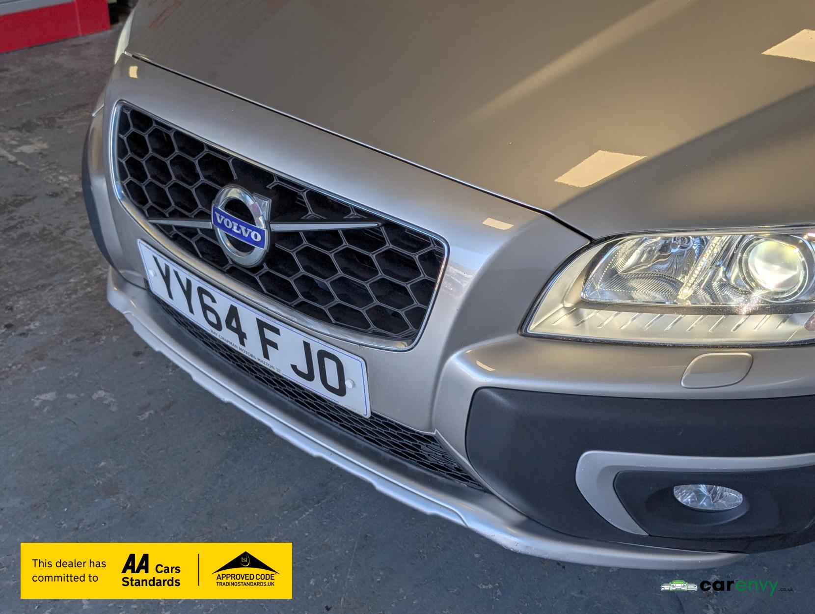 Volvo XC70 2.4 D4 SE Lux Estate 5dr Diesel Geartronic AWD Euro 5 (181 ps)