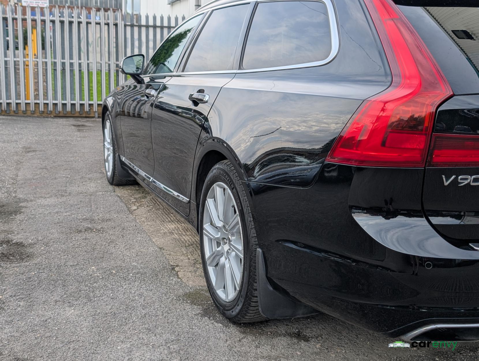 Volvo V90 2.0 D5 PowerPulse Inscription Pro Estate 5dr Diesel Auto AWD Euro 6 (s/s) (235 ps)