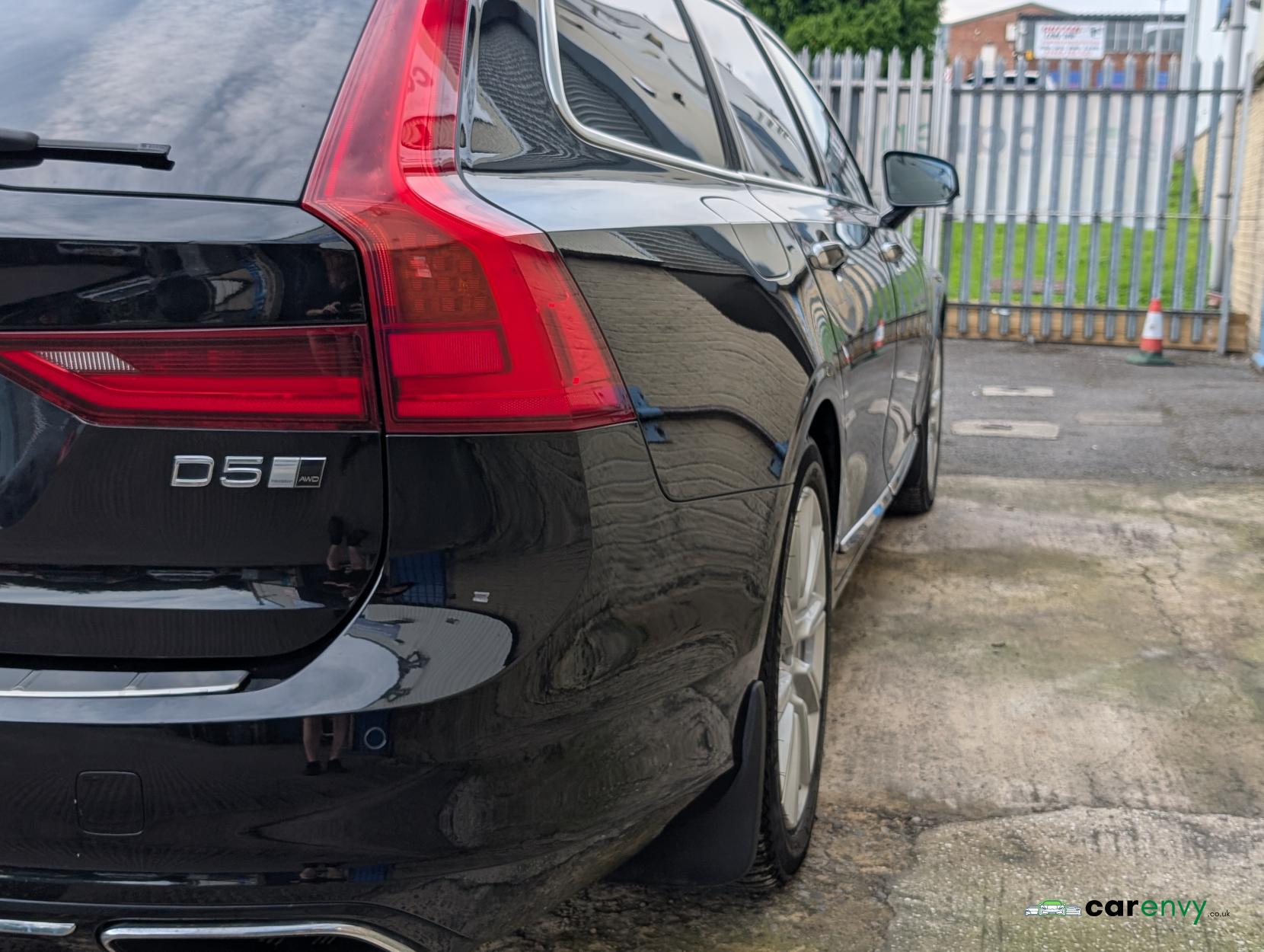 Volvo V90 2.0 D5 PowerPulse Inscription Pro Estate 5dr Diesel Auto AWD Euro 6 (s/s) (235 ps)