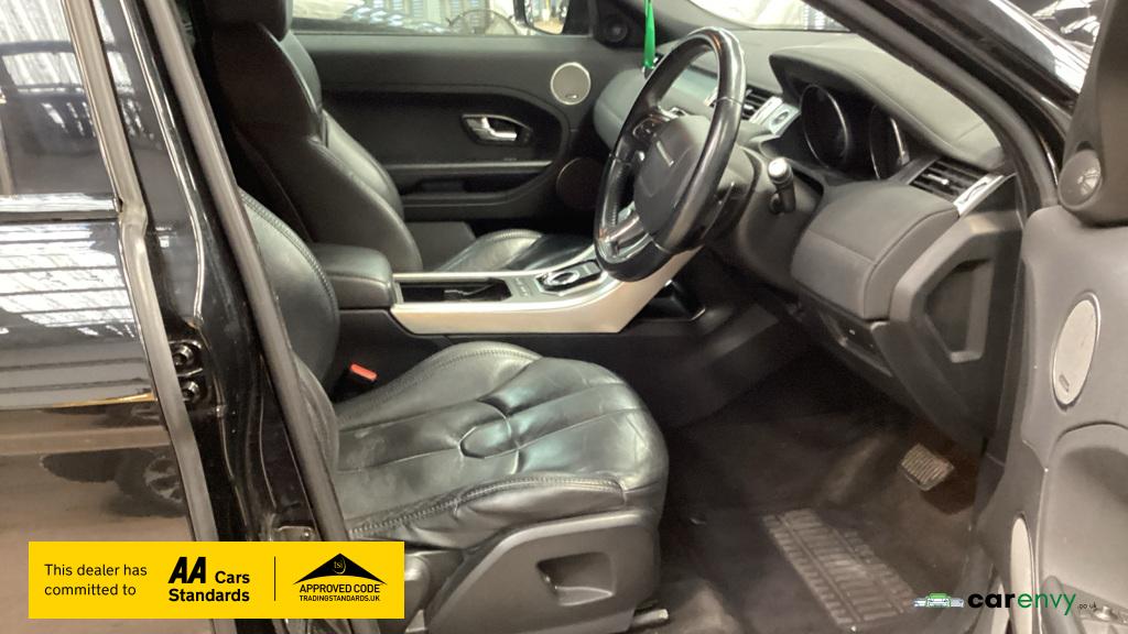 Land Rover Range Rover Evoque 2.2 SD4 Pure SUV 5dr Diesel Auto 4WD Euro 5 (190 ps)
