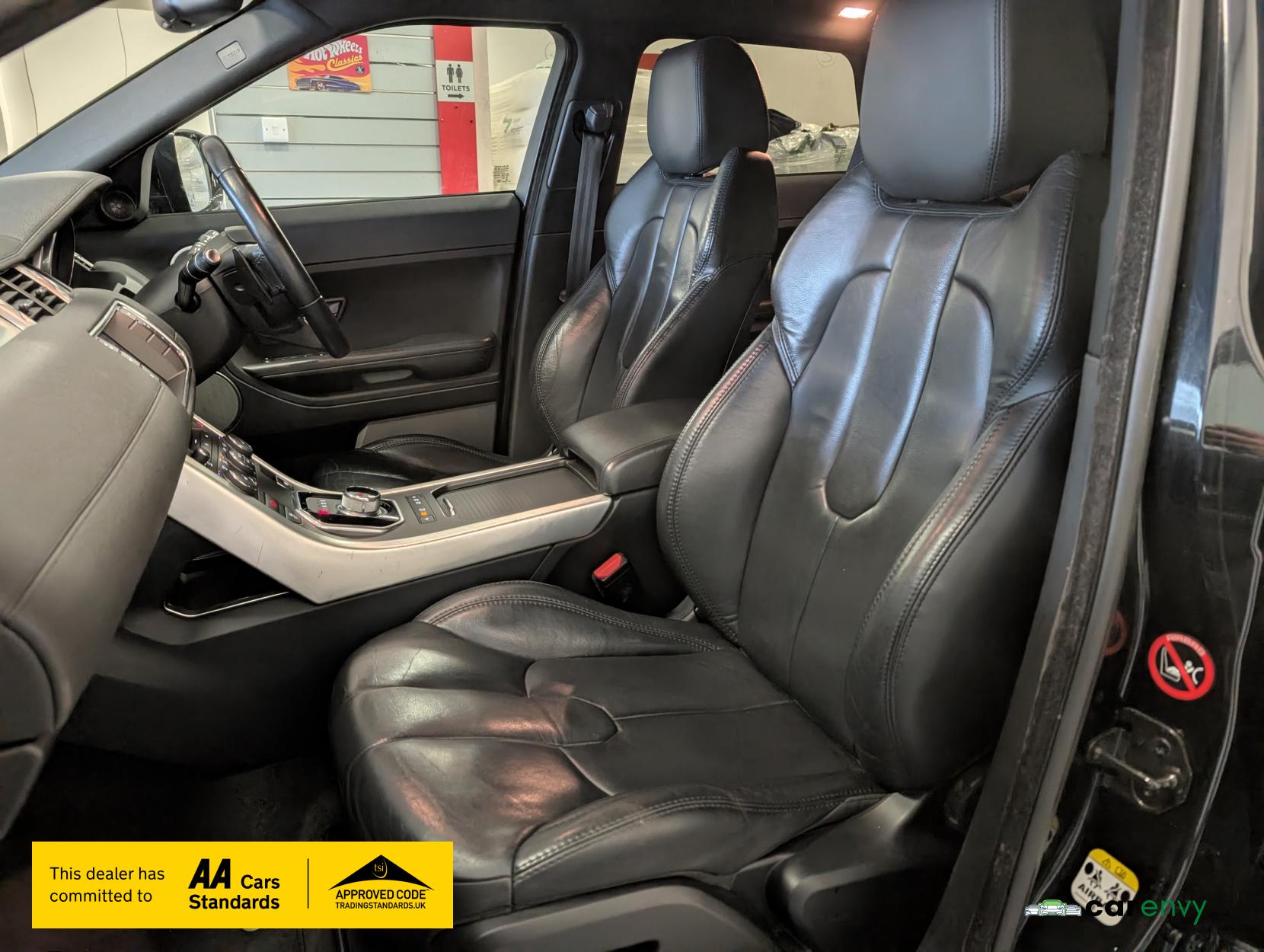 Land Rover Range Rover Evoque 2.2 SD4 Pure SUV 5dr Diesel Auto 4WD Euro 5 (190 ps)