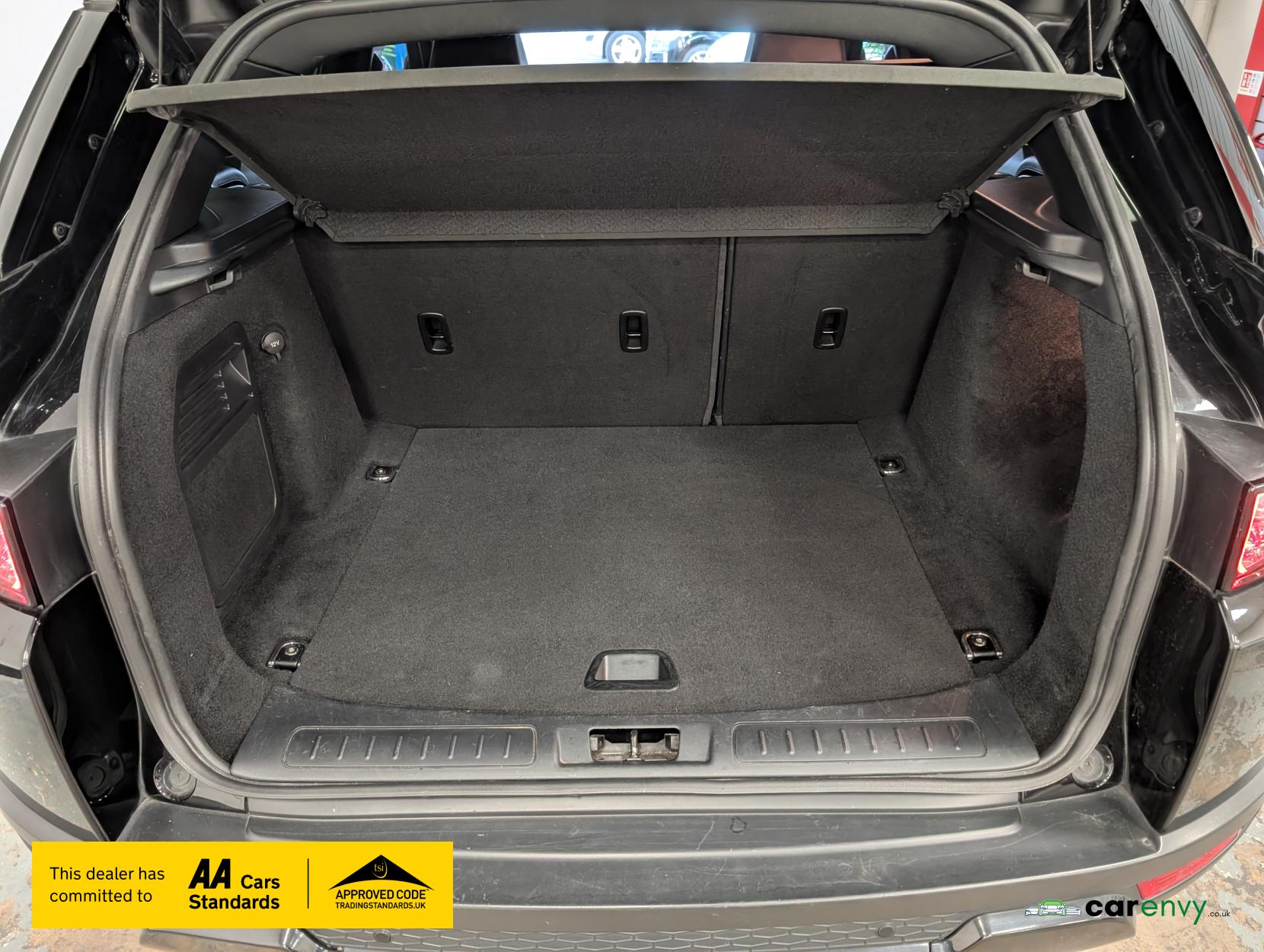 Land Rover Range Rover Evoque 2.2 SD4 Pure SUV 5dr Diesel Auto 4WD Euro 5 (190 ps)