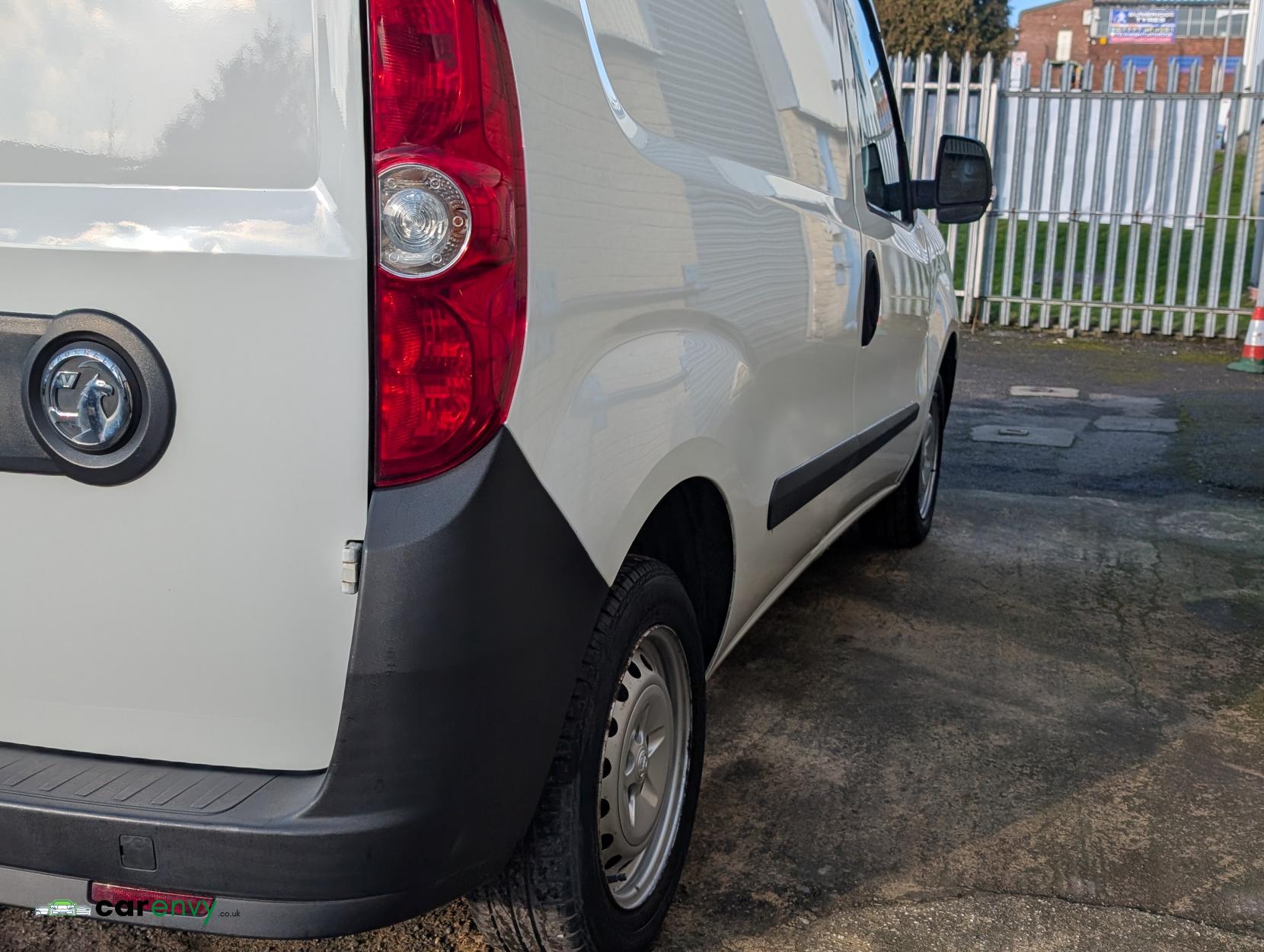 Vauxhall Combo 1.3 CDTi 2000 16v Panel Van 3dr Diesel Manual FWD L1 H1 (133 g/km, 89 bhp)