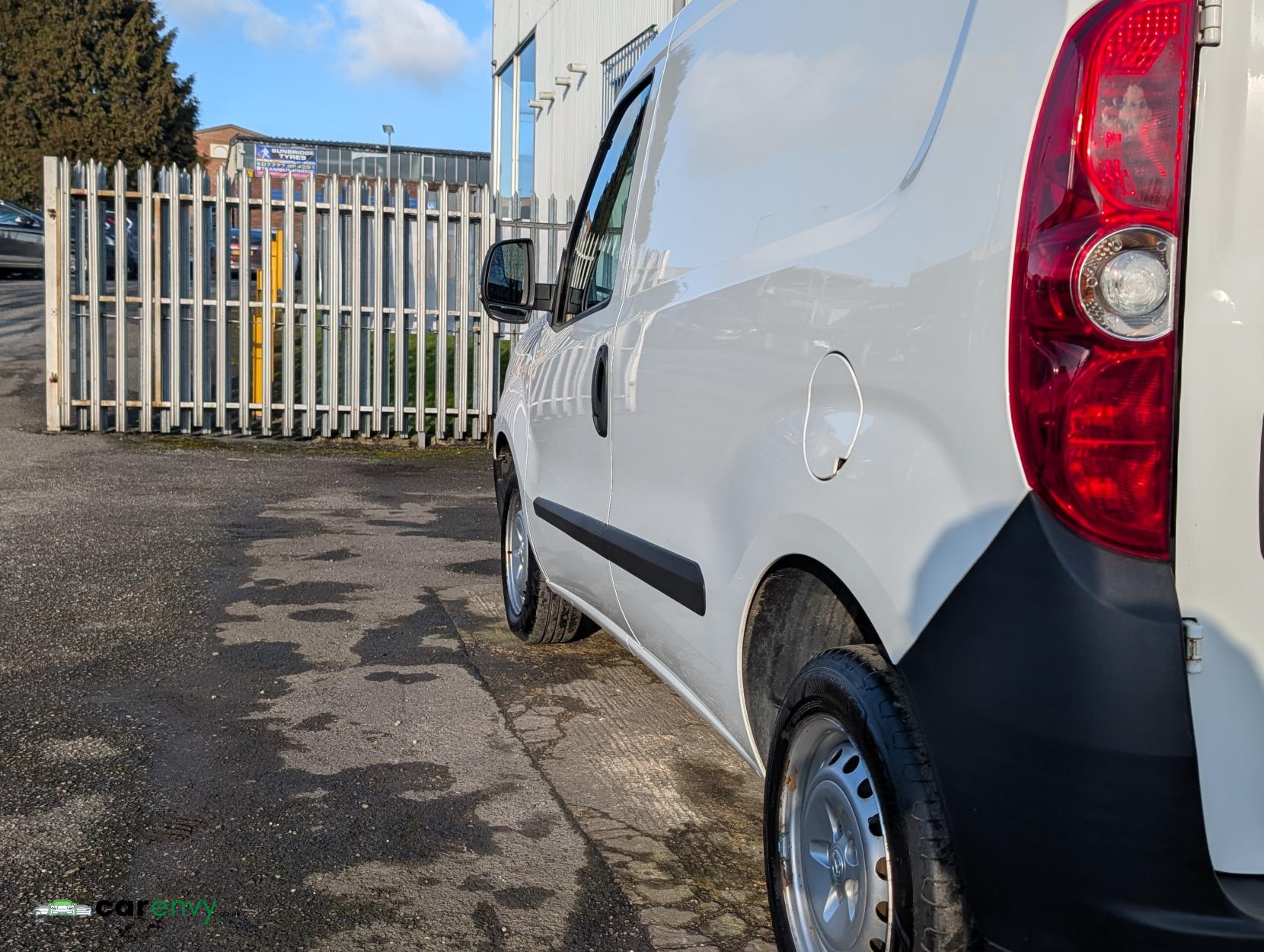 Vauxhall Combo 1.3 CDTi 2000 16v Panel Van 3dr Diesel Manual FWD L1 H1 (133 g/km, 89 bhp)