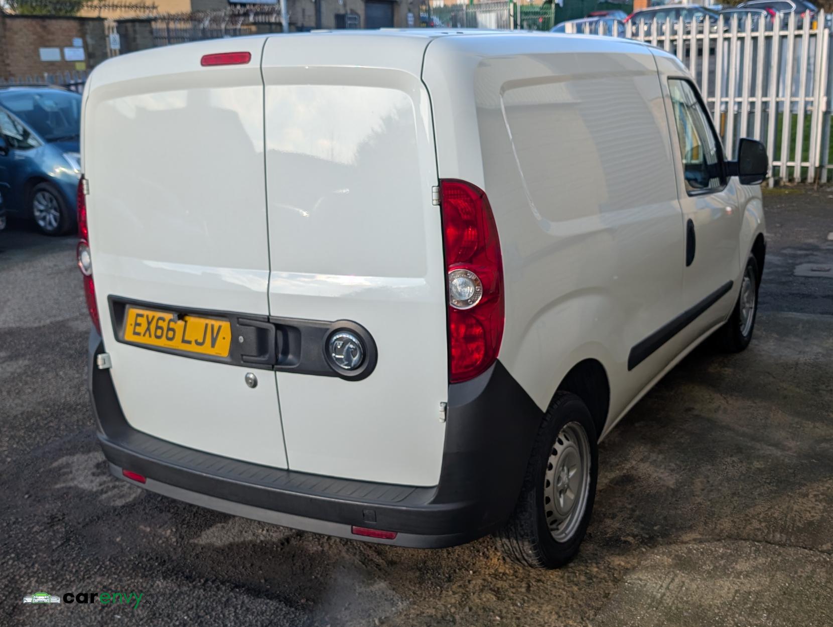 Vauxhall Combo 1.3 CDTi 2000 16v Panel Van 3dr Diesel Manual FWD L1 H1 (133 g/km, 89 bhp)