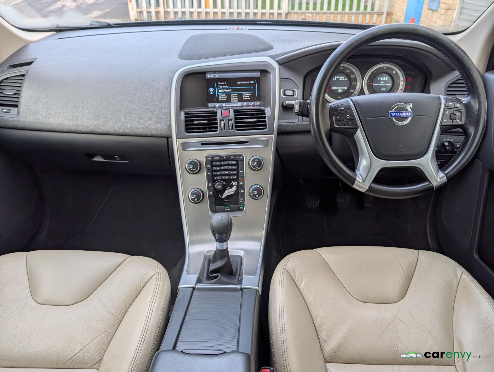 Volvo XC60 2.4 D5 SE Lux SUV 5dr Diesel Manual AWD Euro 5 (s/s) (215 ps)