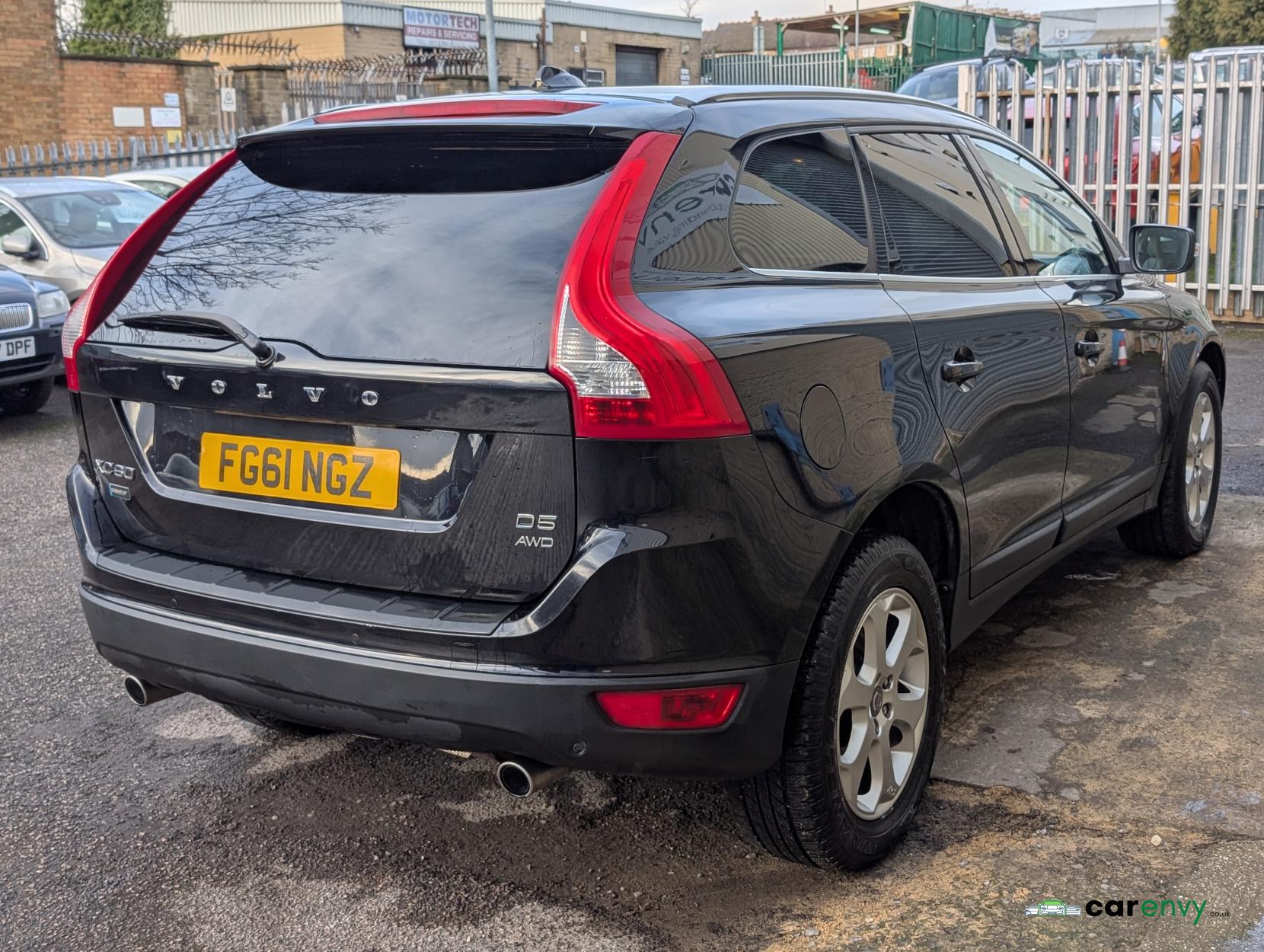 Volvo XC60 2.4 D5 SE Lux SUV 5dr Diesel Manual AWD Euro 5 (s/s) (215 ps)