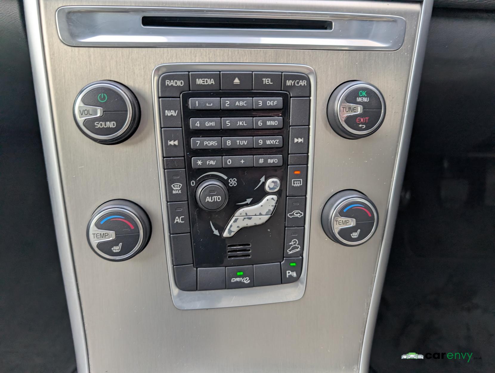 Volvo XC60 2.4 D5 SE Lux SUV 5dr Diesel Manual AWD Euro 5 (s/s) (215 ps)