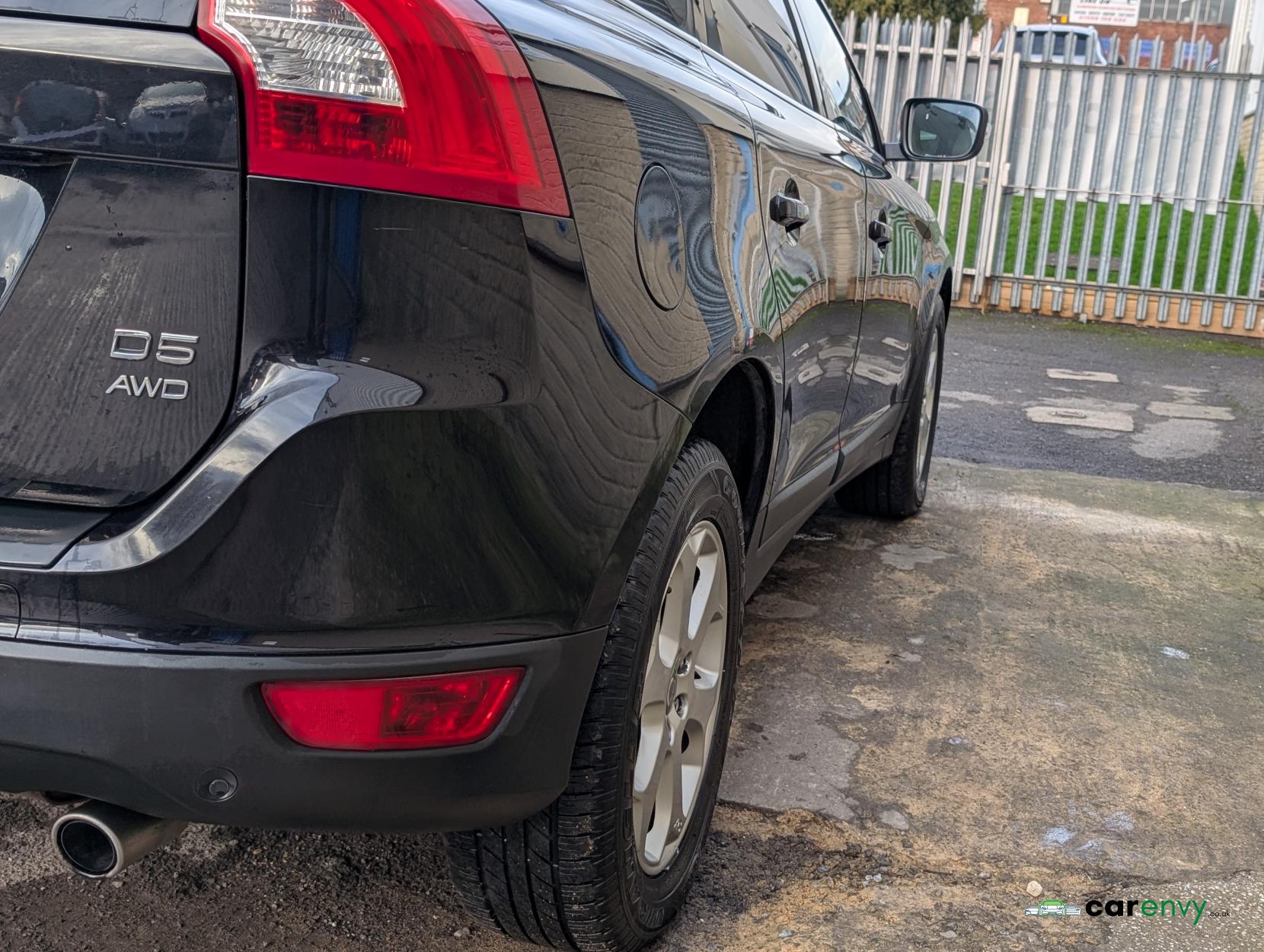 Volvo XC60 2.4 D5 SE Lux SUV 5dr Diesel Manual AWD Euro 5 (s/s) (215 ps)