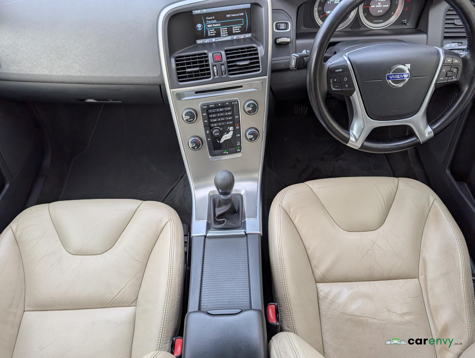 Volvo XC60 2.4 D5 SE Lux SUV 5dr Diesel Manual AWD Euro 5 (s/s) (215 ps)