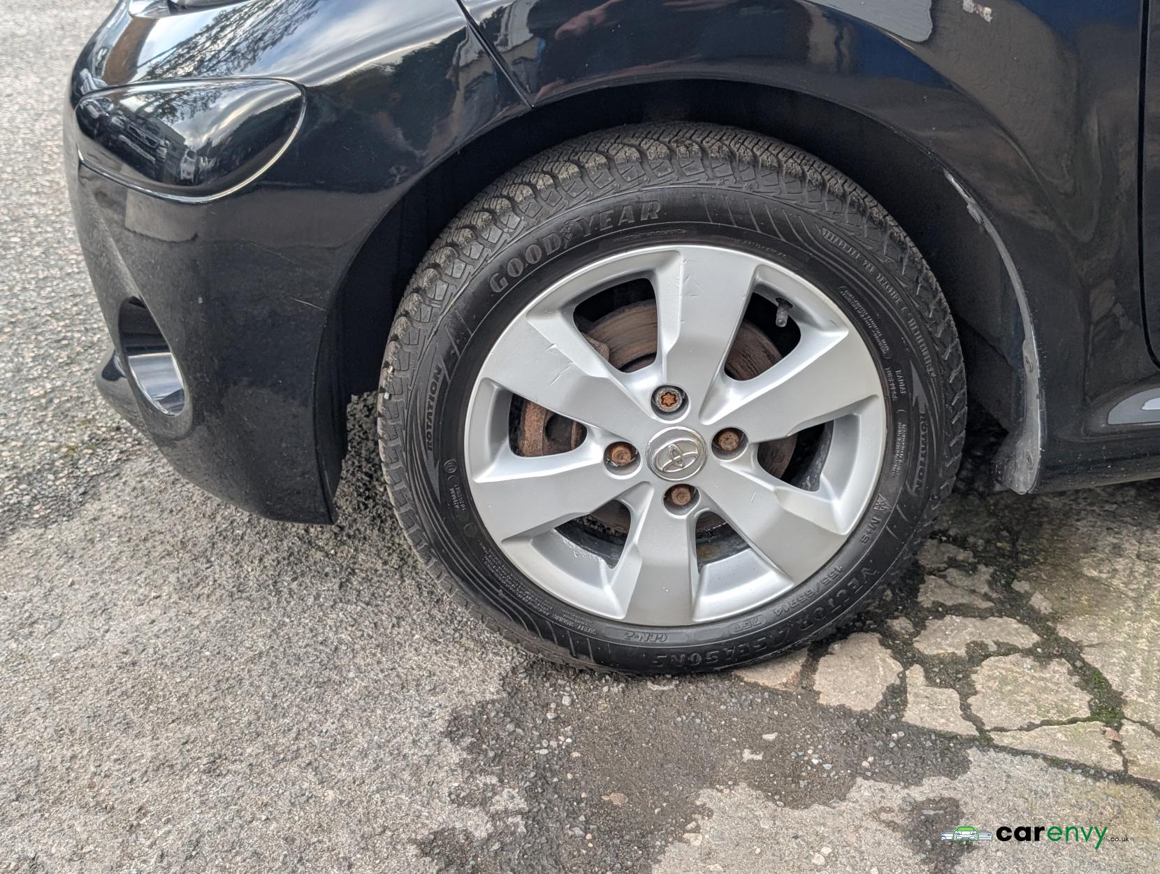 Toyota AYGO 1.0 VVT-i Fire Hatchback 3dr Petrol Manual Euro 5 (67 ps)