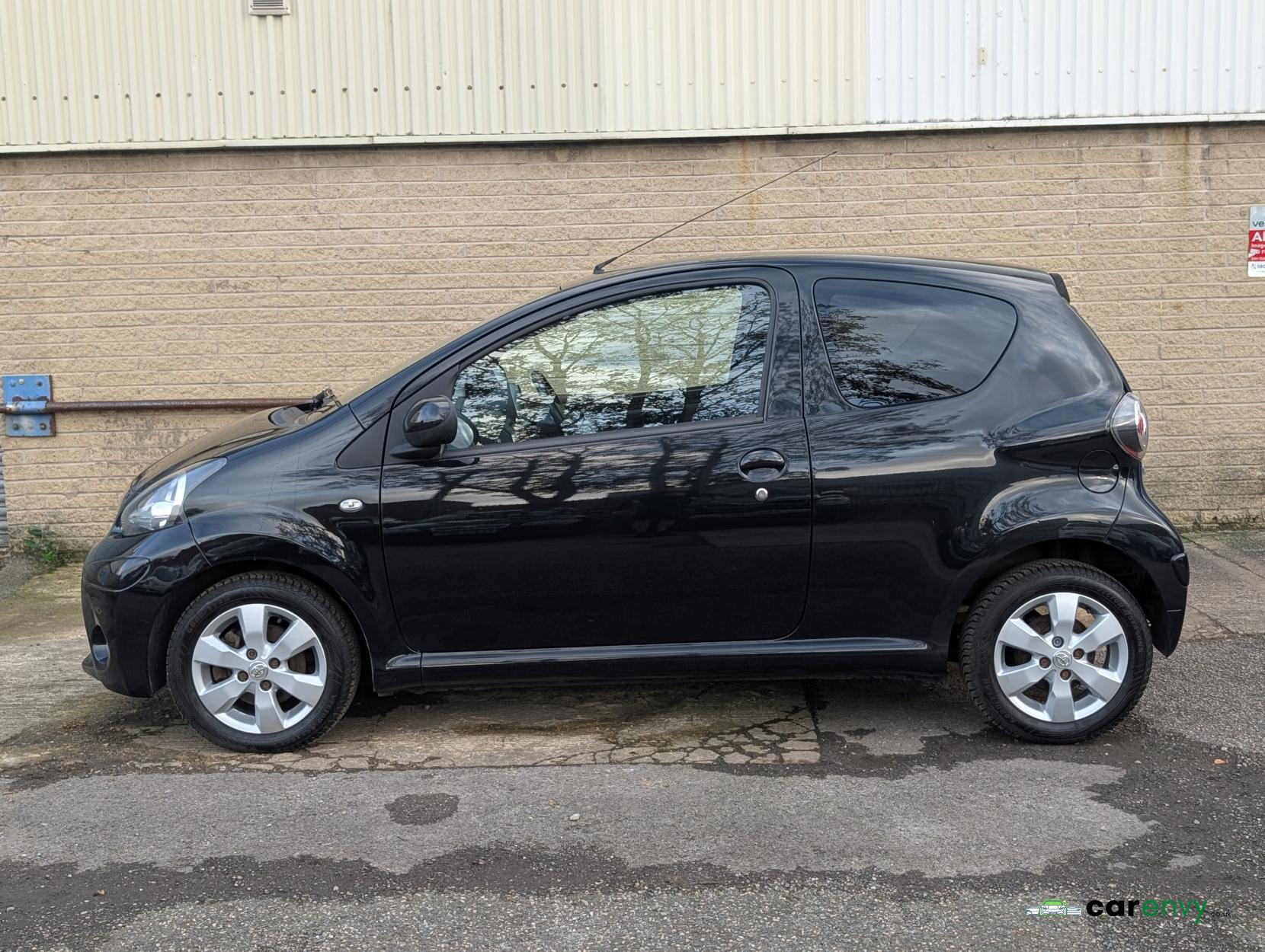 Toyota AYGO 1.0 VVT-i Fire Hatchback 3dr Petrol Manual Euro 5 (67 ps)