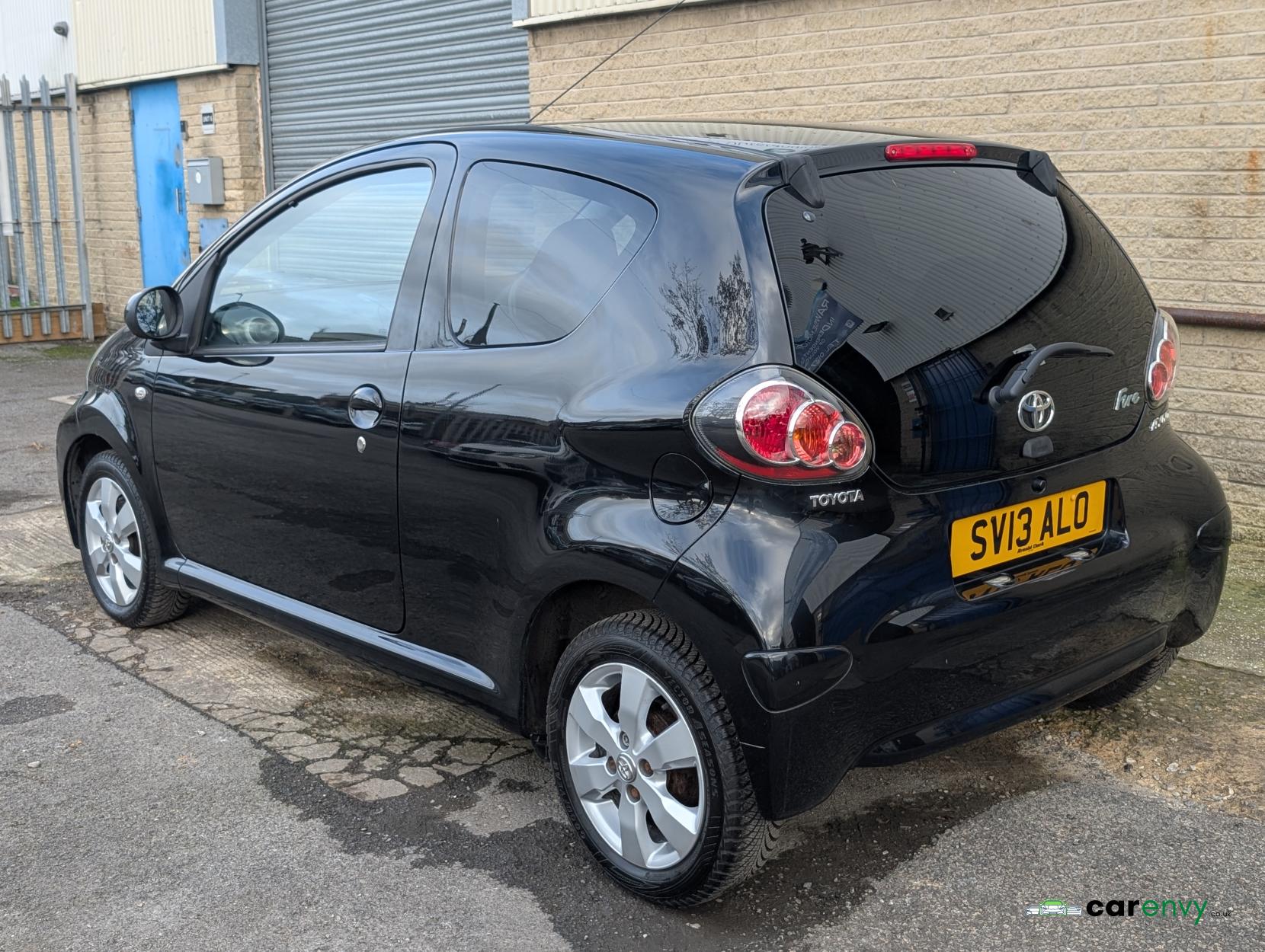 Toyota AYGO 1.0 VVT-i Fire Hatchback 3dr Petrol Manual Euro 5 (67 ps)