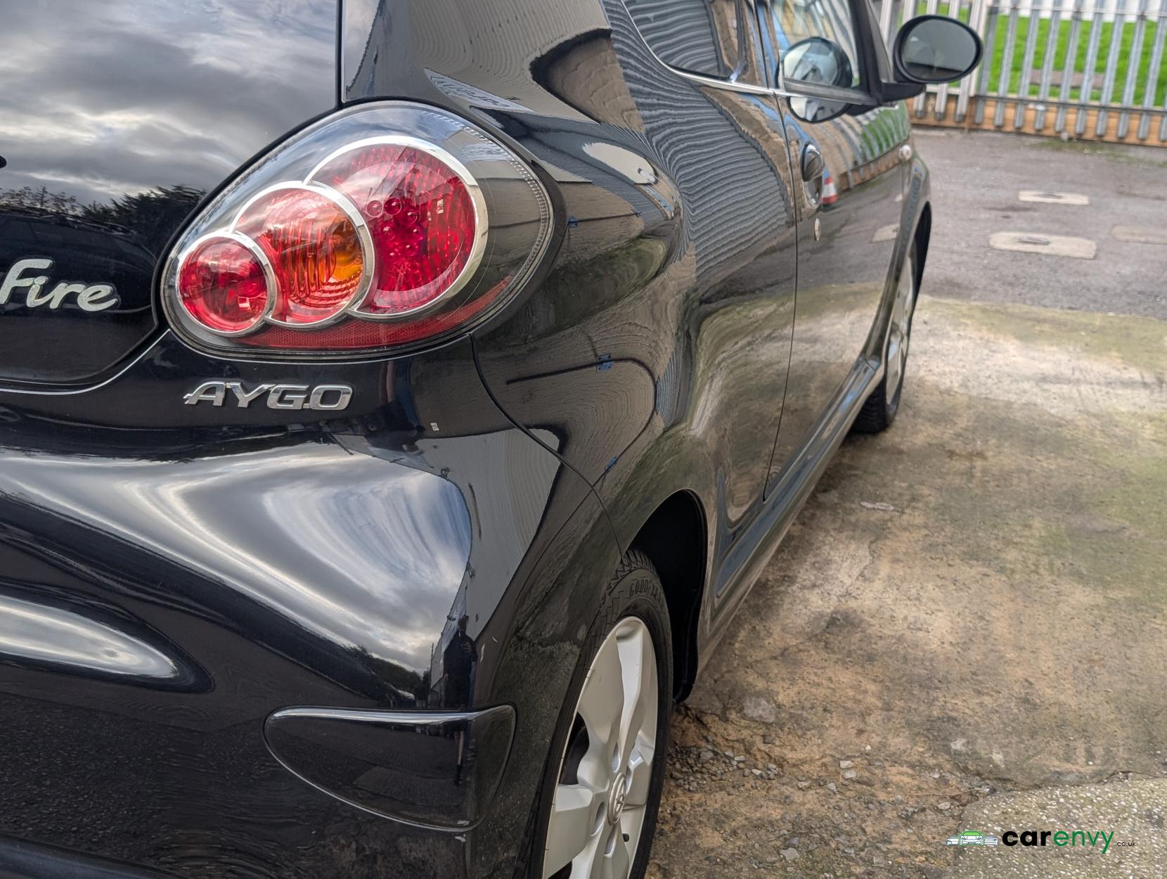 Toyota AYGO 1.0 VVT-i Fire Hatchback 3dr Petrol Manual Euro 5 (67 ps)