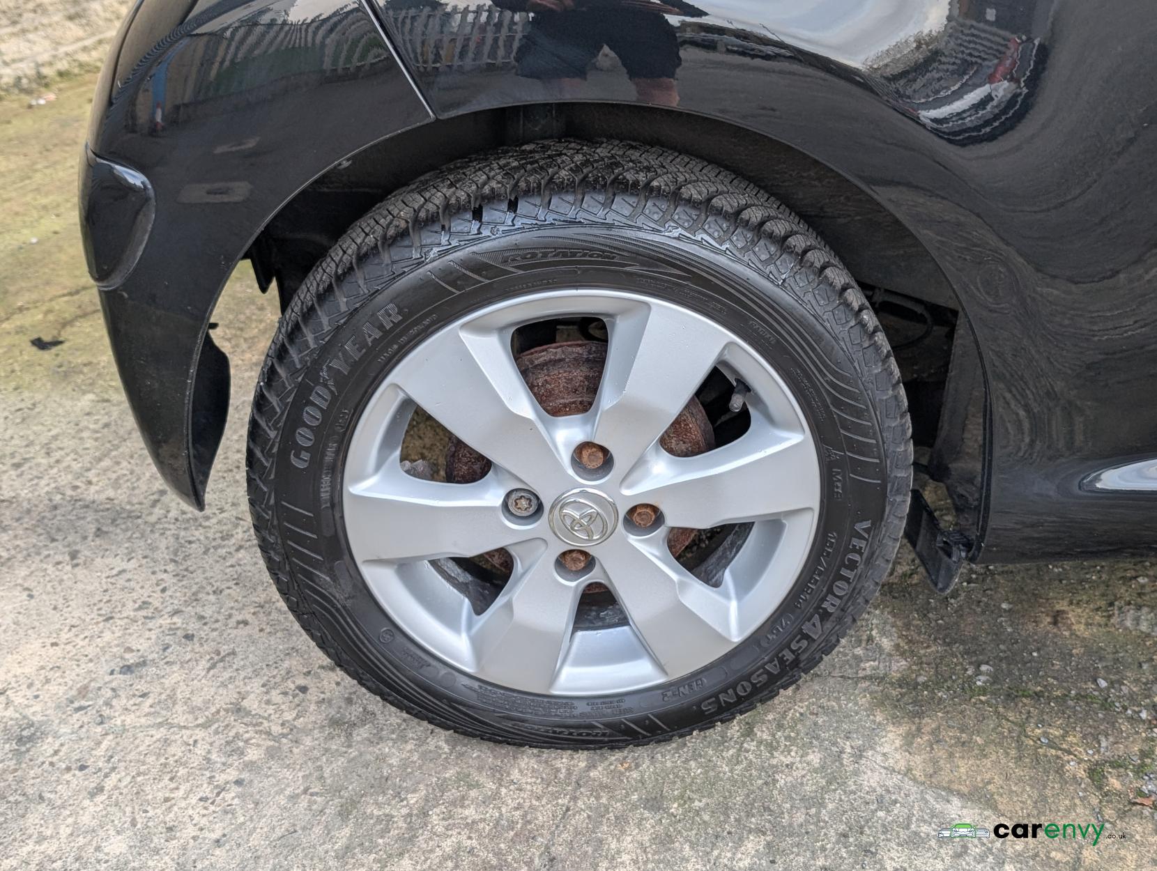 Toyota AYGO 1.0 VVT-i Fire Hatchback 3dr Petrol Manual Euro 5 (67 ps)