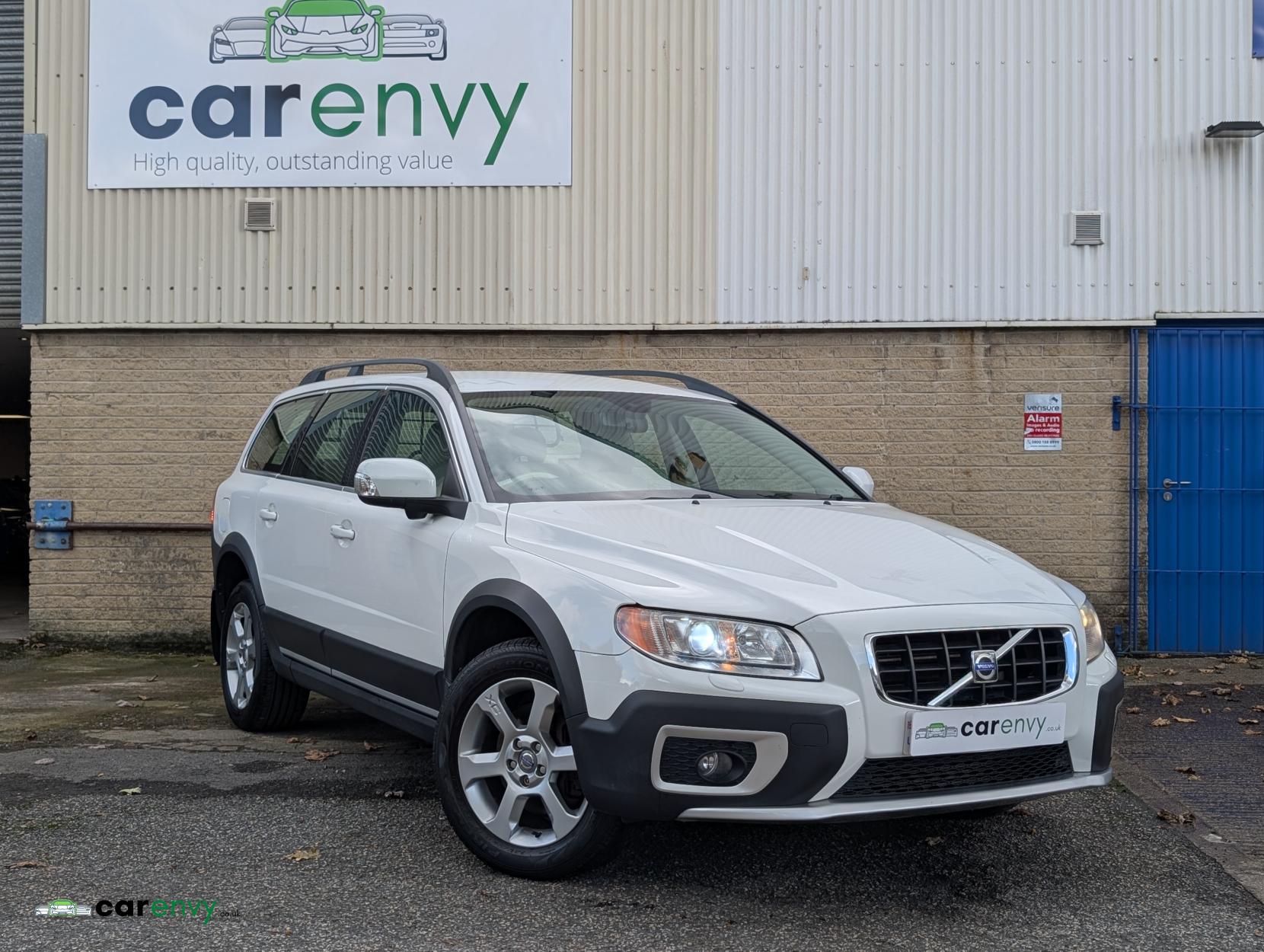 Volvo XC70 2.4 D5 SE Lux Estate 5dr Diesel Geartronic AWD Euro 4 (185 ps)