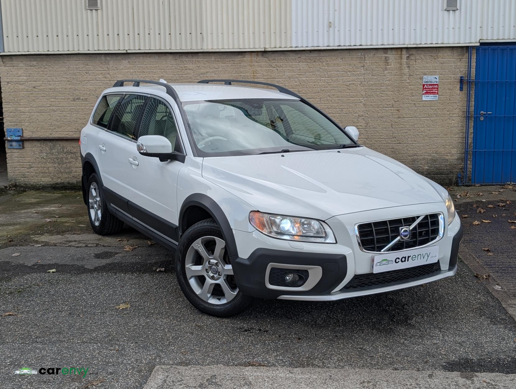 Volvo XC70 2.4 D5 SE Lux Estate 5dr Diesel Geartronic AWD Euro 4 (185 ps)