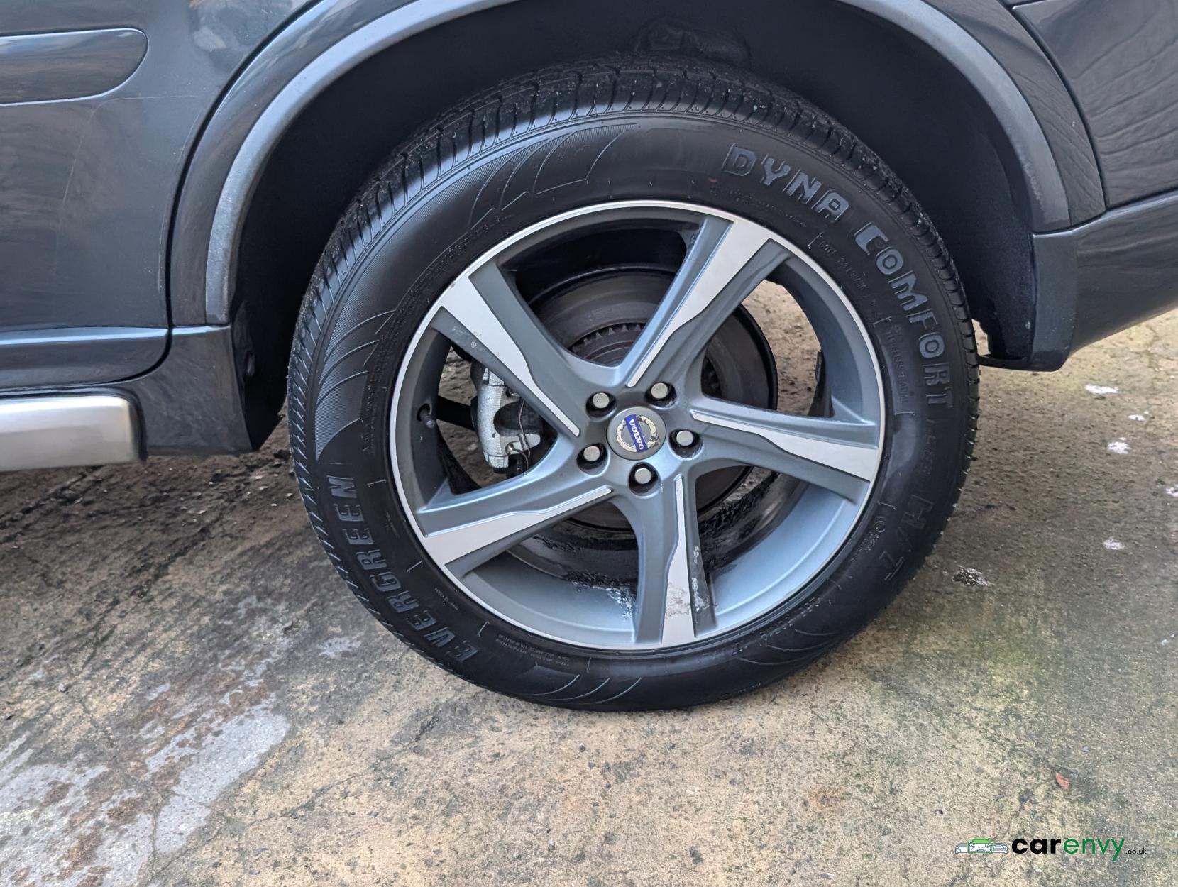 Volvo XC90 2.4 D5 R-Design Nav SUV 5dr Diesel Geartronic 4WD Euro 5 (200 ps)