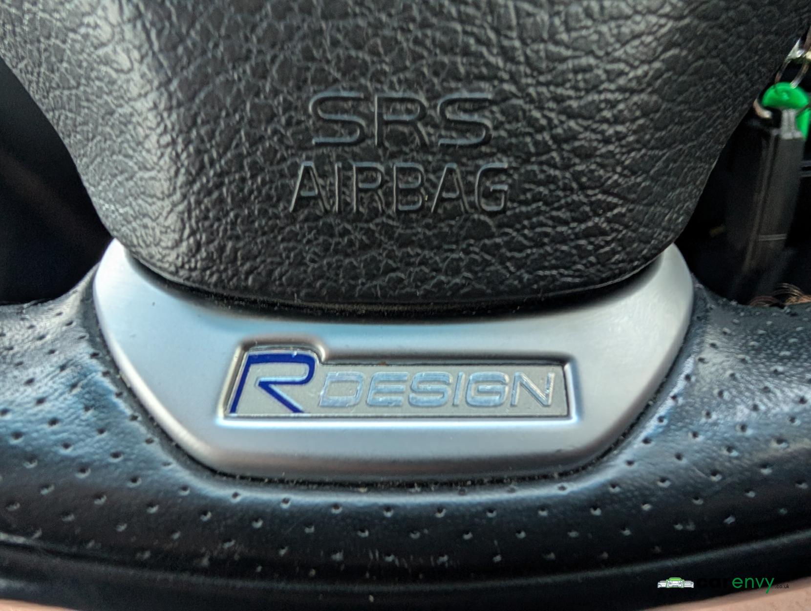 Volvo XC90 2.4 D5 R-Design Nav SUV 5dr Diesel Geartronic 4WD Euro 5 (200 ps)