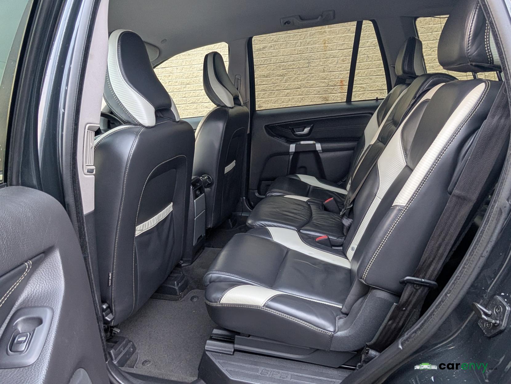 Volvo XC90 2.4 D5 R-Design Nav SUV 5dr Diesel Geartronic 4WD Euro 5 (200 ps)