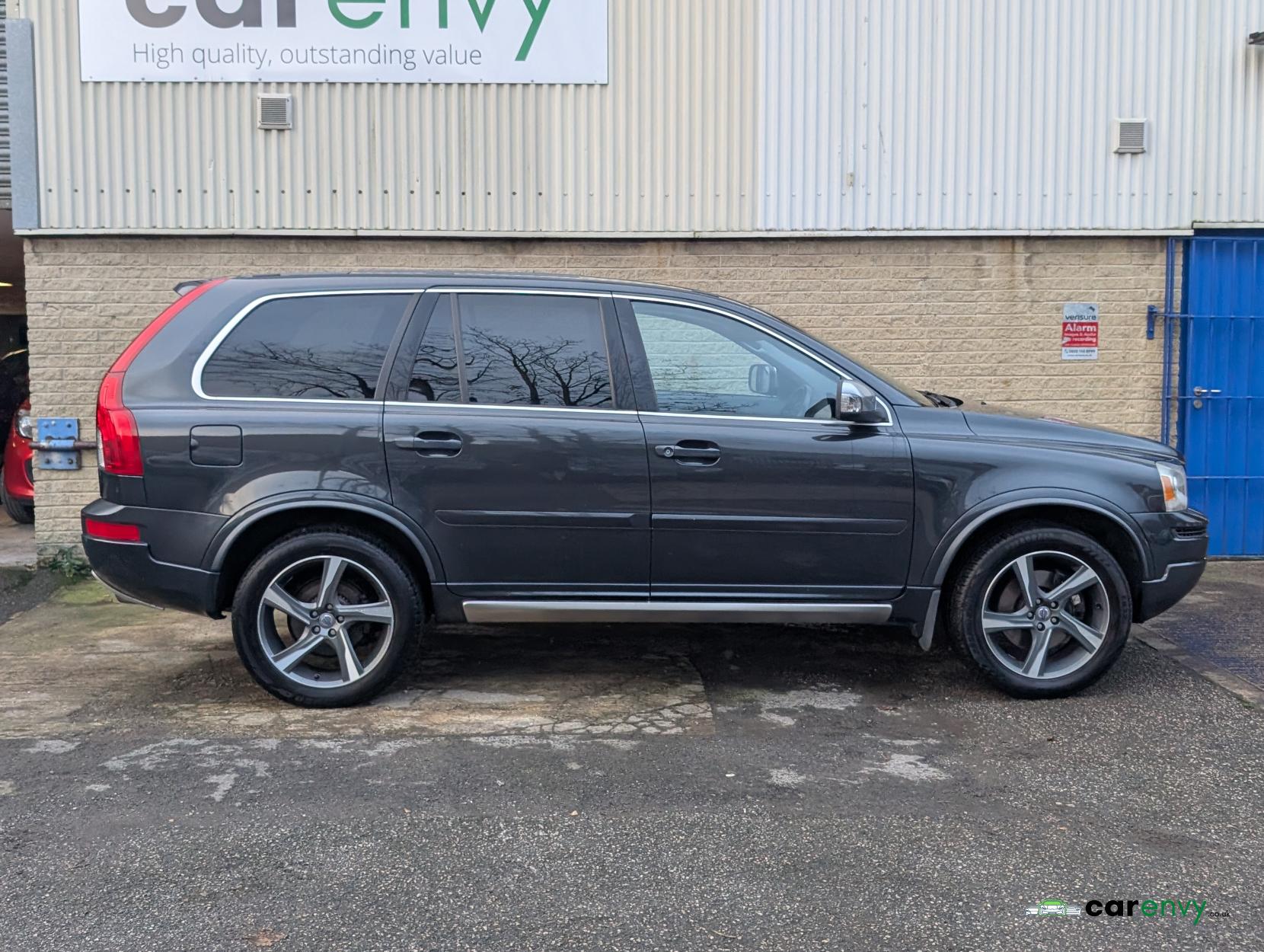 Volvo XC90 2.4 D5 R-Design Nav SUV 5dr Diesel Geartronic 4WD Euro 5 (200 ps)
