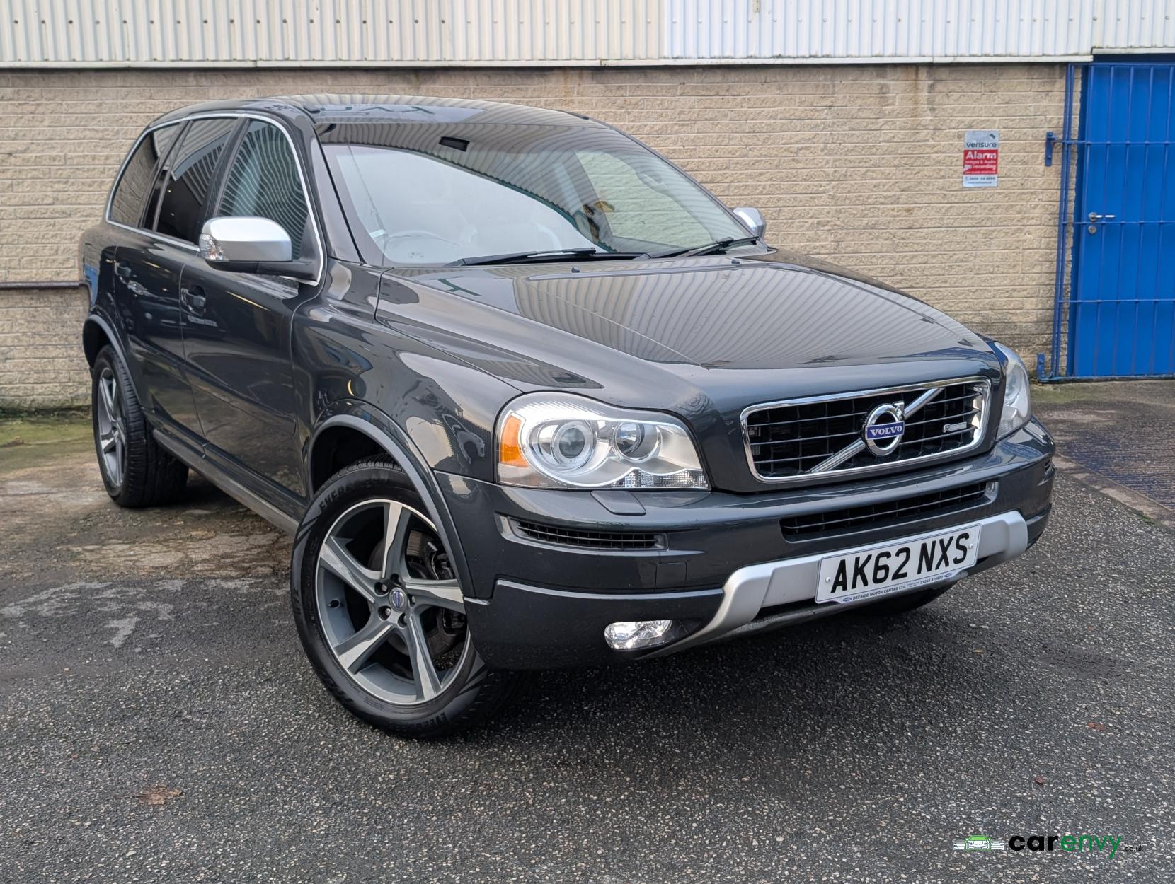 Volvo XC90 2.4 D5 R-Design Nav SUV 5dr Diesel Geartronic 4WD Euro 5 (200 ps)