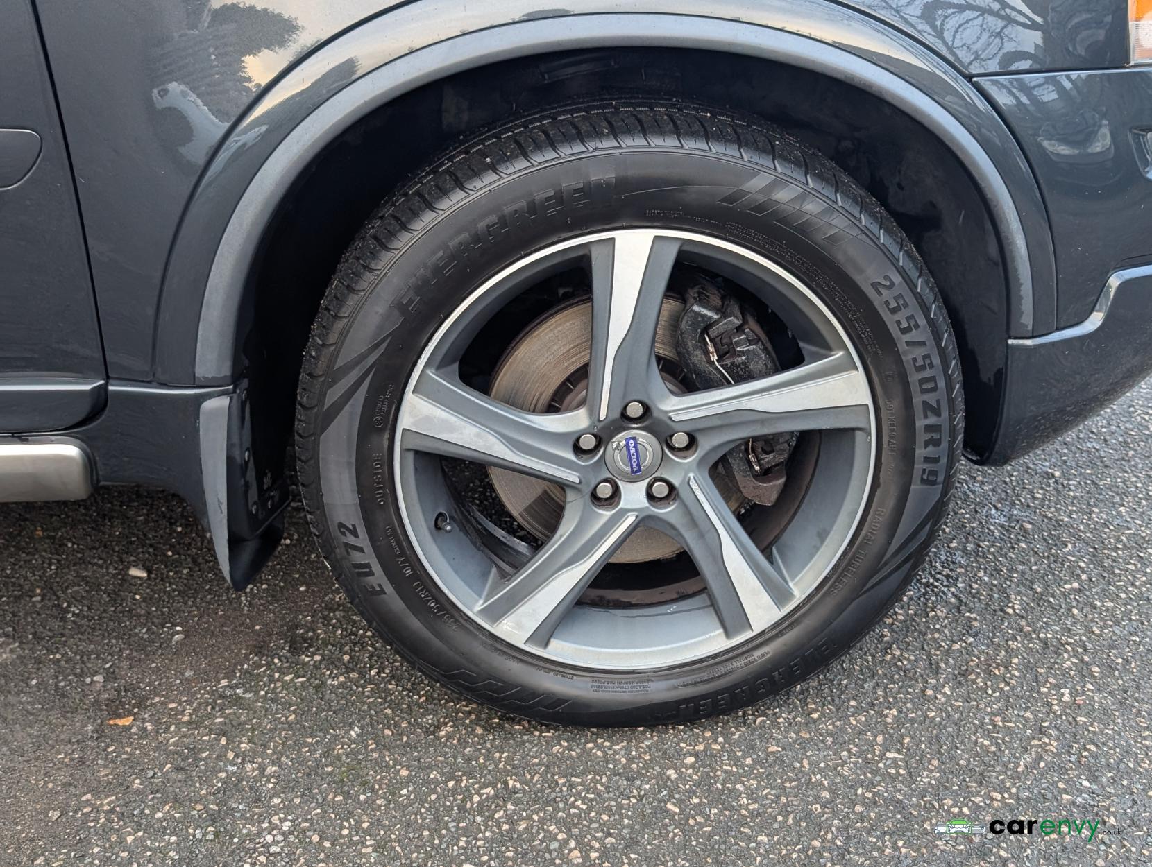 Volvo XC90 2.4 D5 R-Design Nav SUV 5dr Diesel Geartronic 4WD Euro 5 (200 ps)