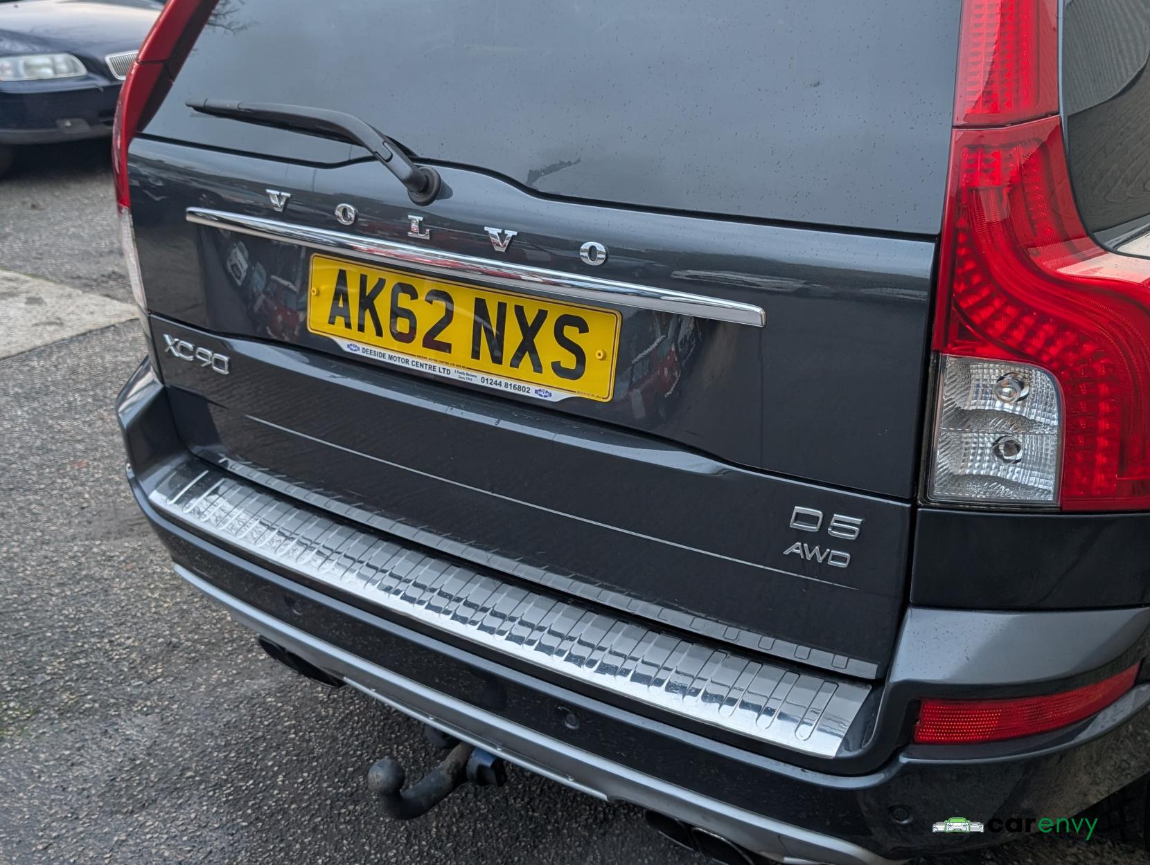 Volvo XC90 2.4 D5 R-Design Nav SUV 5dr Diesel Geartronic 4WD Euro 5 (200 ps)