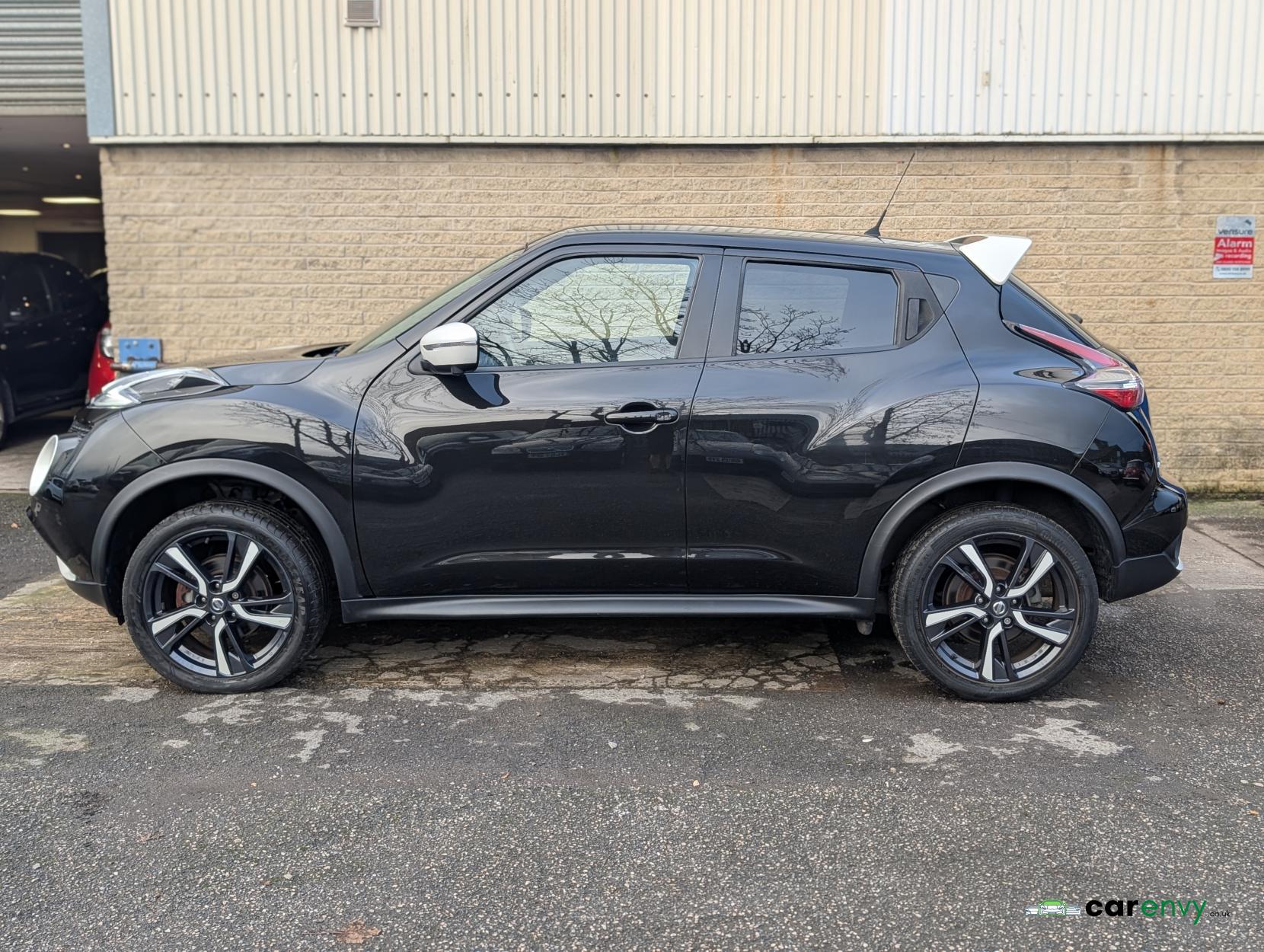 Nissan Juke 1.6 Tekna SUV 5dr Petrol XTRON Euro 6 (117 ps)