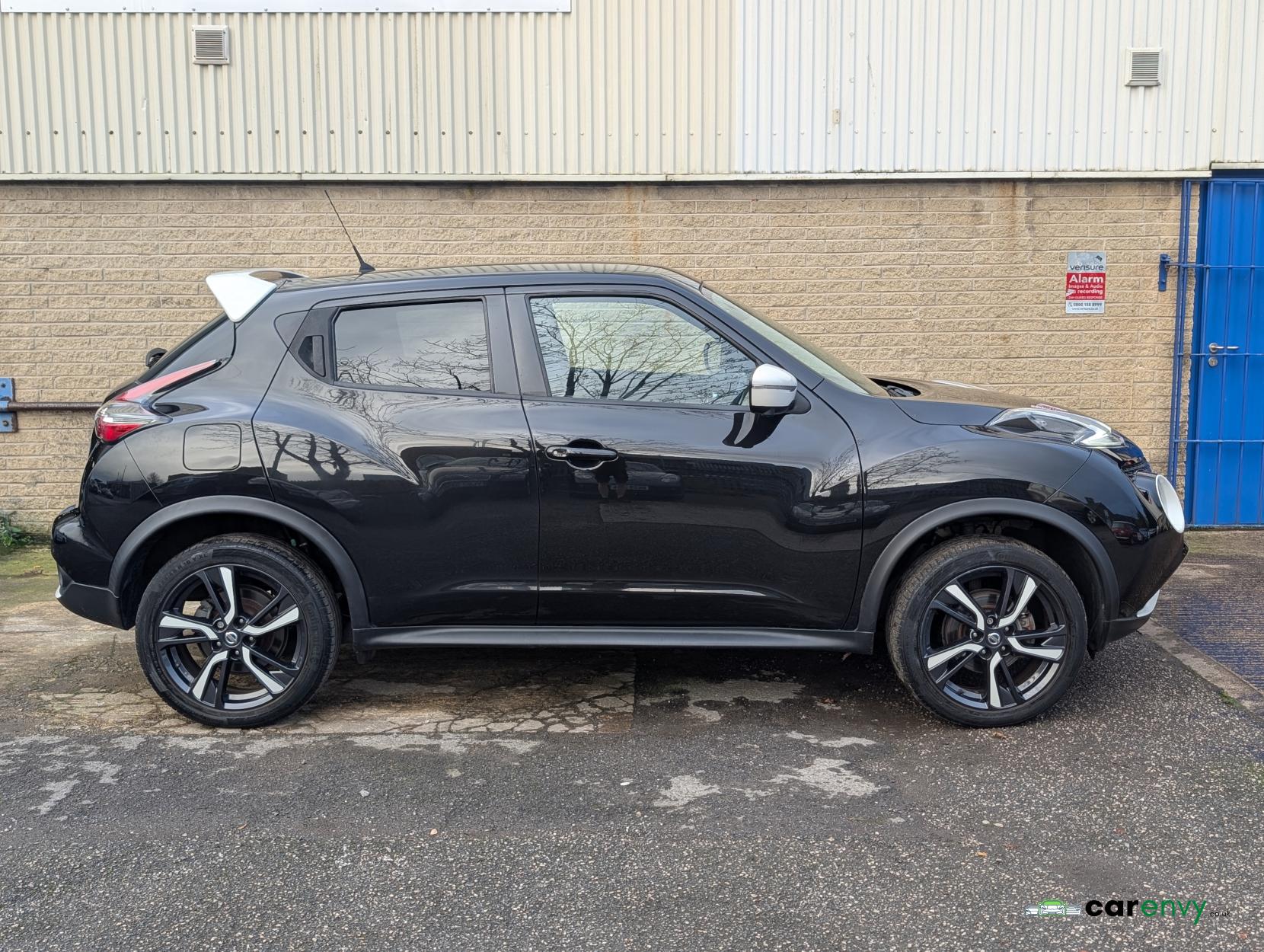 Nissan Juke 1.6 Tekna SUV 5dr Petrol XTRON Euro 6 (117 ps)