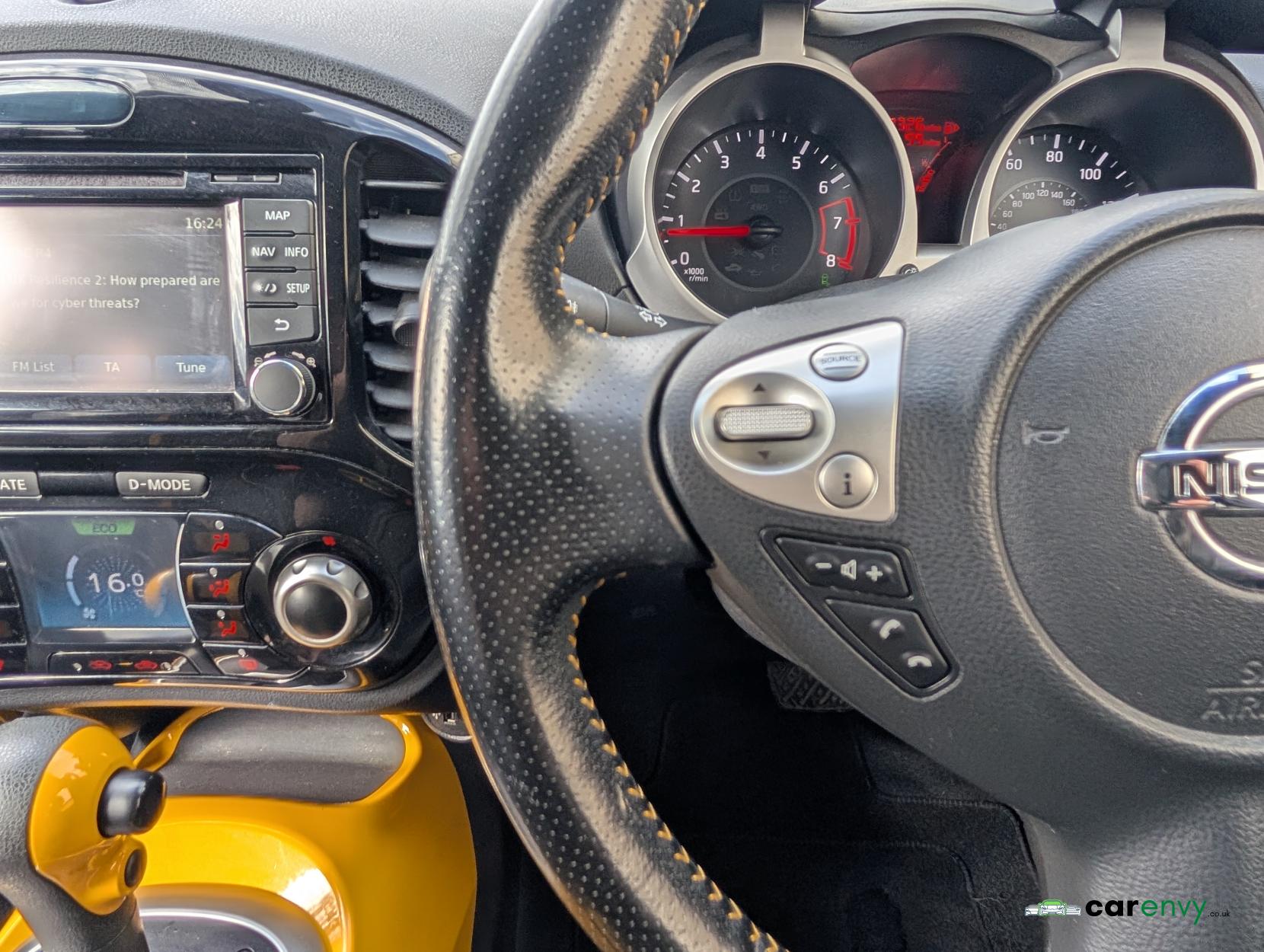 Nissan Juke 1.6 Tekna SUV 5dr Petrol XTRON Euro 6 (117 ps)
