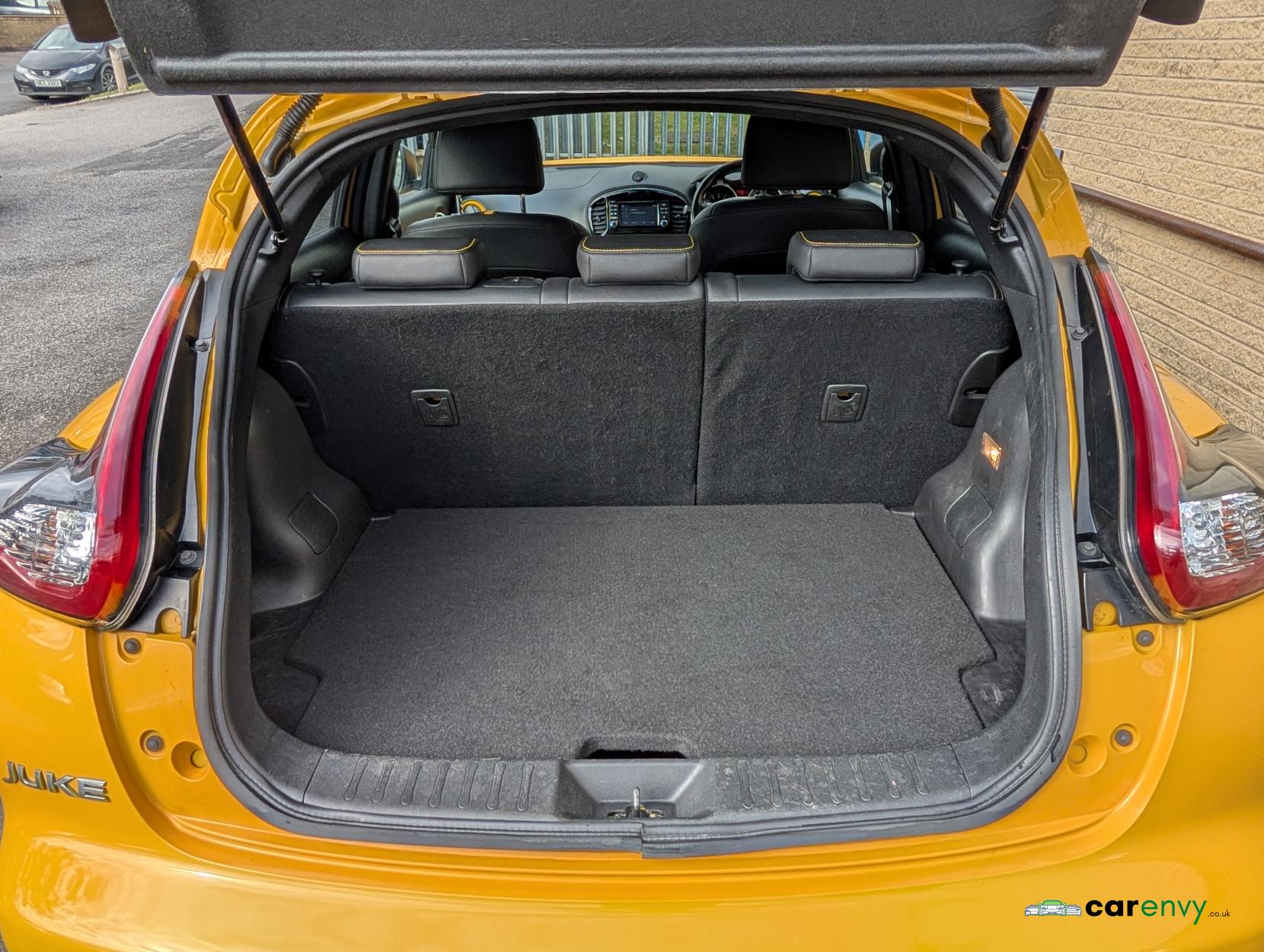 Nissan Juke 1.6 Tekna SUV 5dr Petrol XTRON Euro 6 (117 ps)