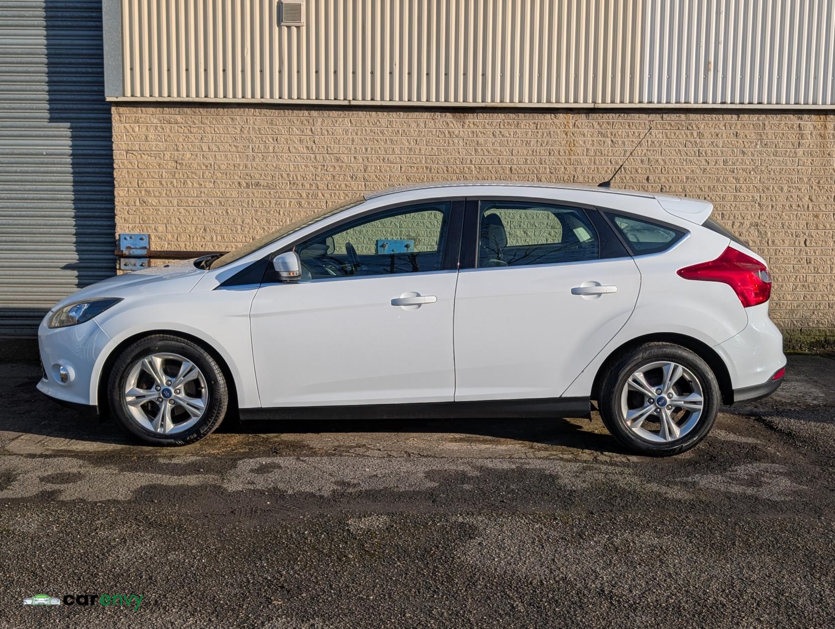 Ford Focus 1.6 TDCi Zetec Hatchback 5dr Diesel Manual Euro 5 (s/s) (115 ps)