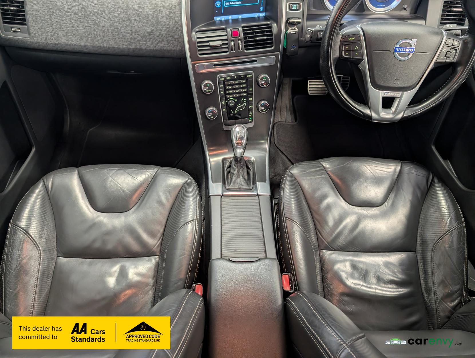 Volvo XC60 2.4 D5 R-Design Nav SUV 5dr Diesel Geartronic AWD Euro 5 (215 ps)