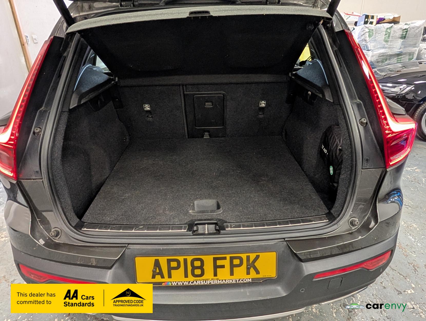 Volvo XC40 2.0 D3 Inscription SUV 5dr Diesel Manual Euro 6 (s/s) (150 ps)