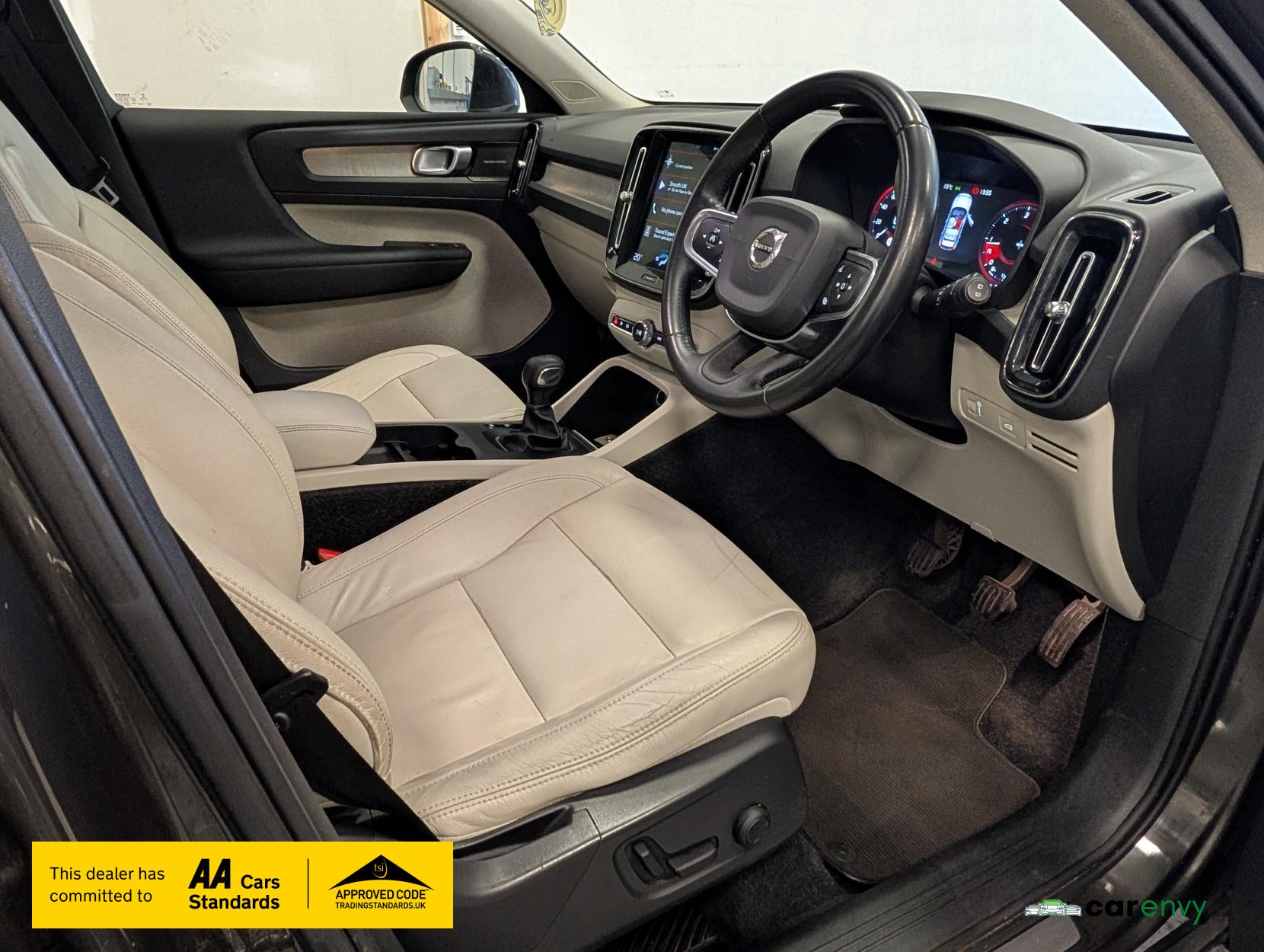 Volvo XC40 2.0 D3 Inscription SUV 5dr Diesel Manual Euro 6 (s/s) (150 ps)