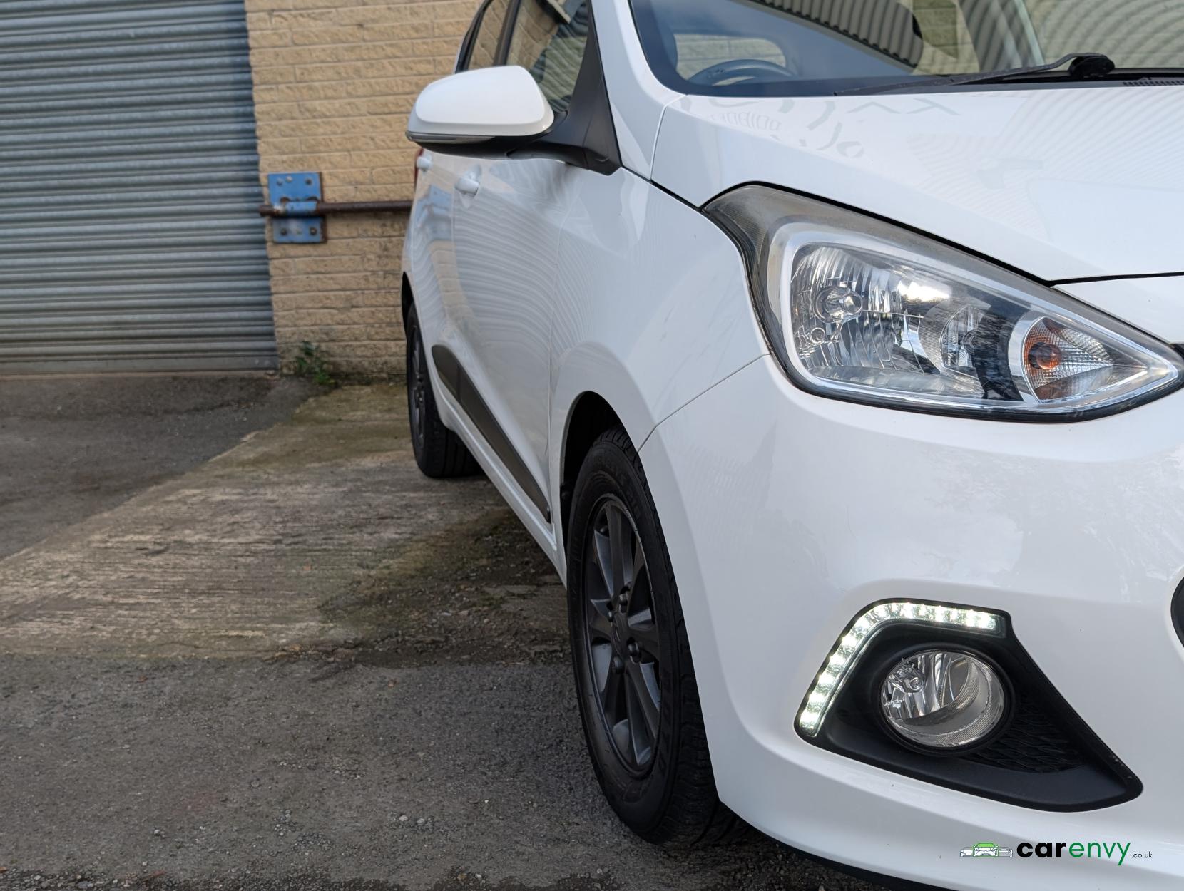 Hyundai i10 1.0 Premium Hatchback 5dr Petrol Manual Euro 5 (66 ps)